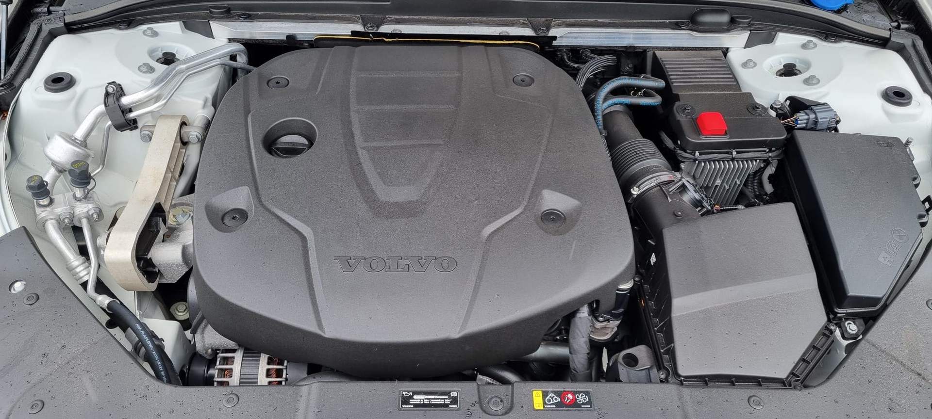 VOLVO V60 D3 Momentum Geartronic-image-10