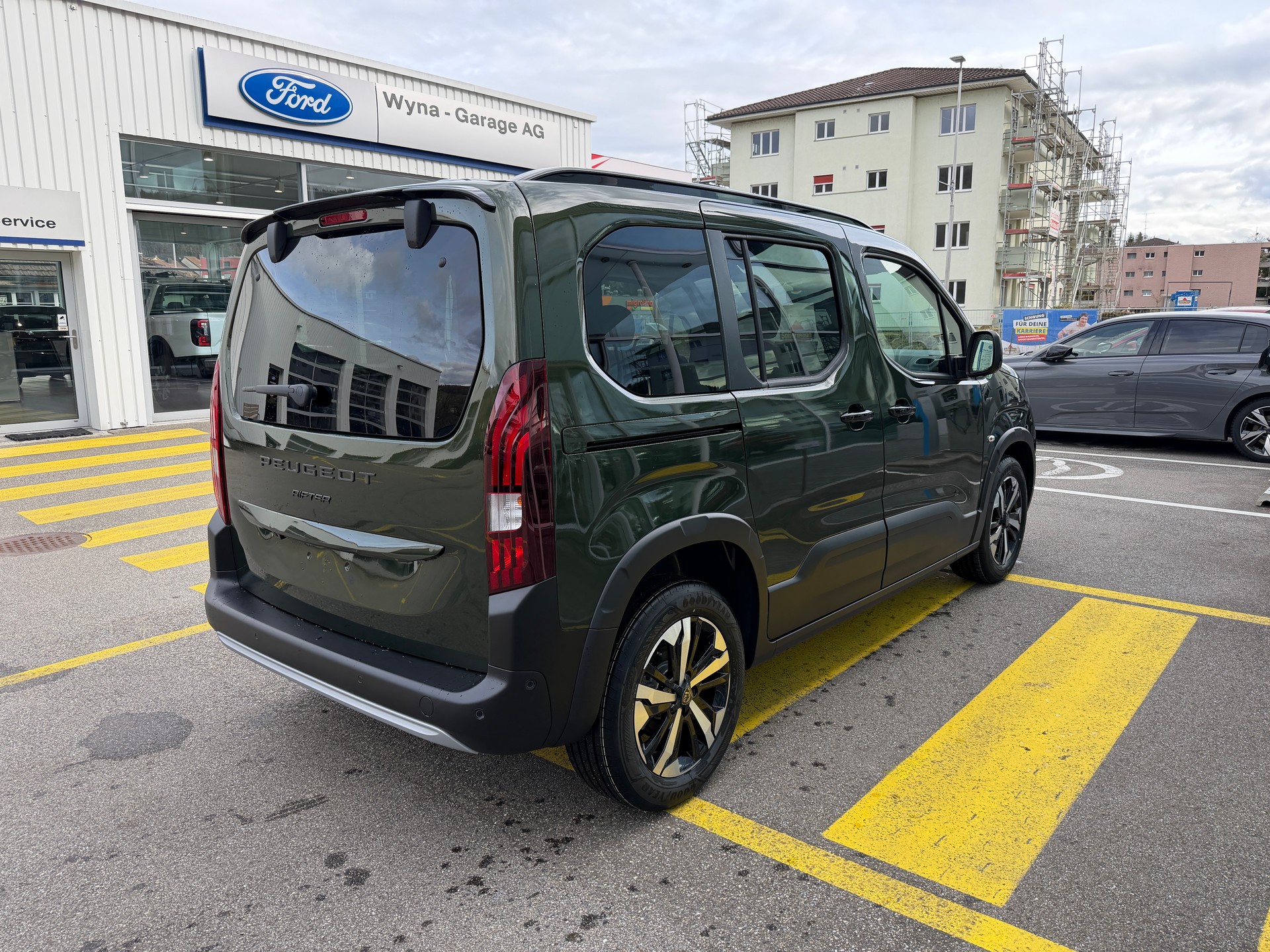 PEUGEOT Rifter 1.5 BlueHDi GT EAT8-image-3