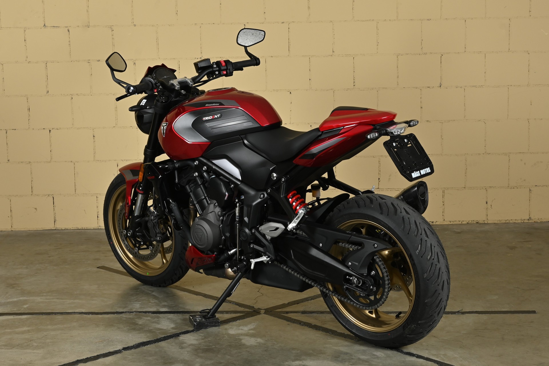 TRIUMPH Trident 800-image-4