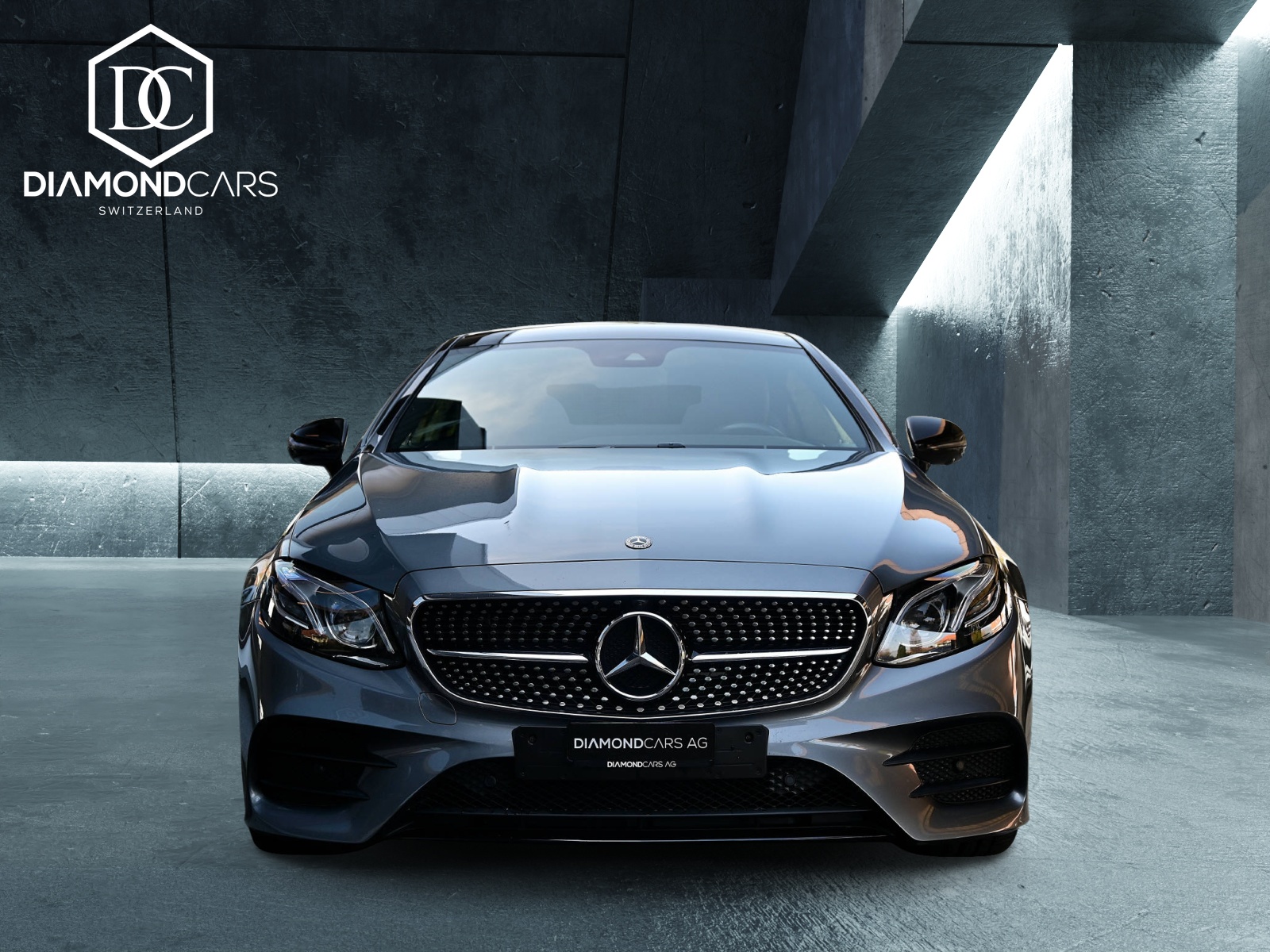 MERCEDES-BENZ E 300 AMG Line Coupé-showroom-element-1