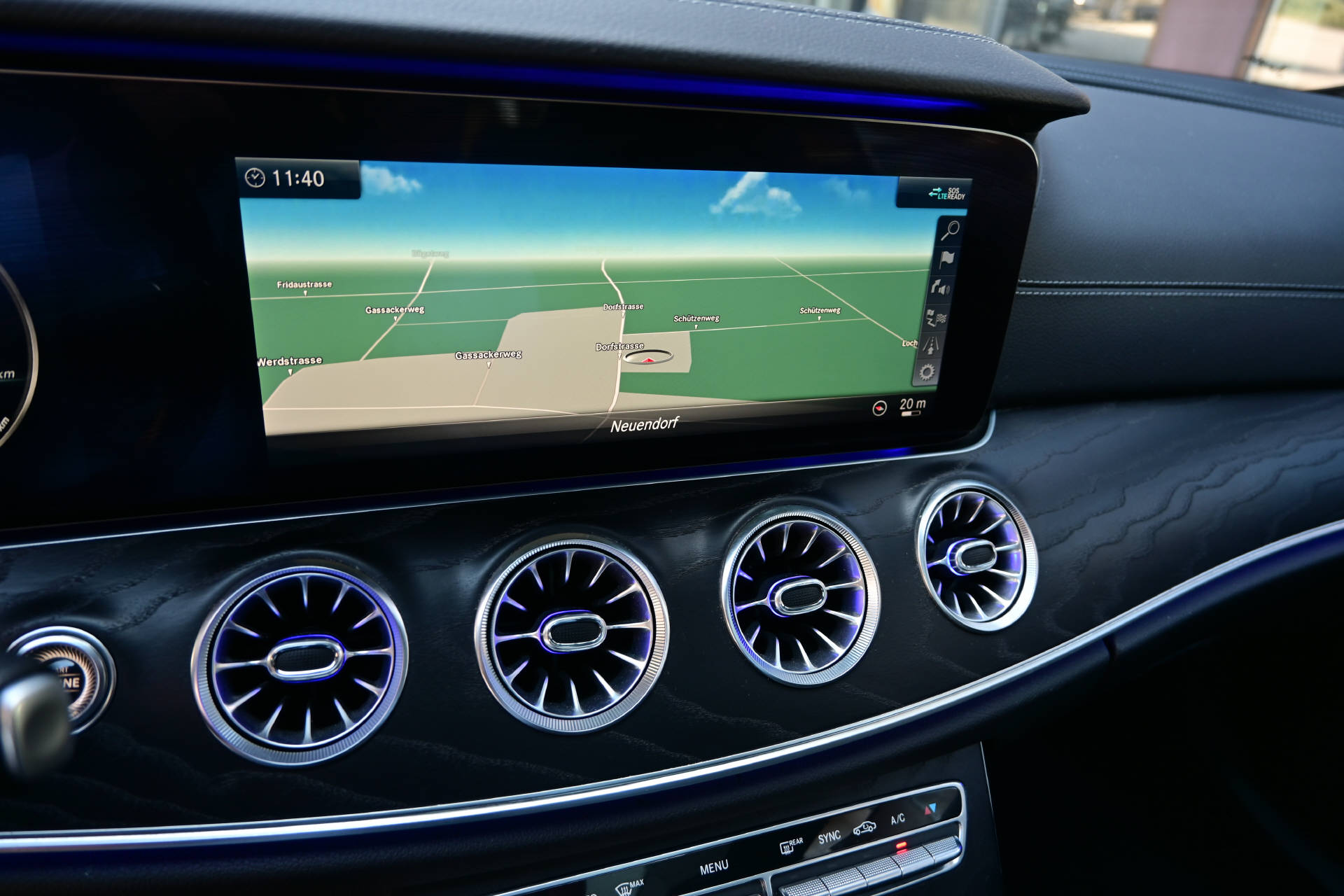MERCEDES-BENZ E 300 AMG Line Coupé-image-15