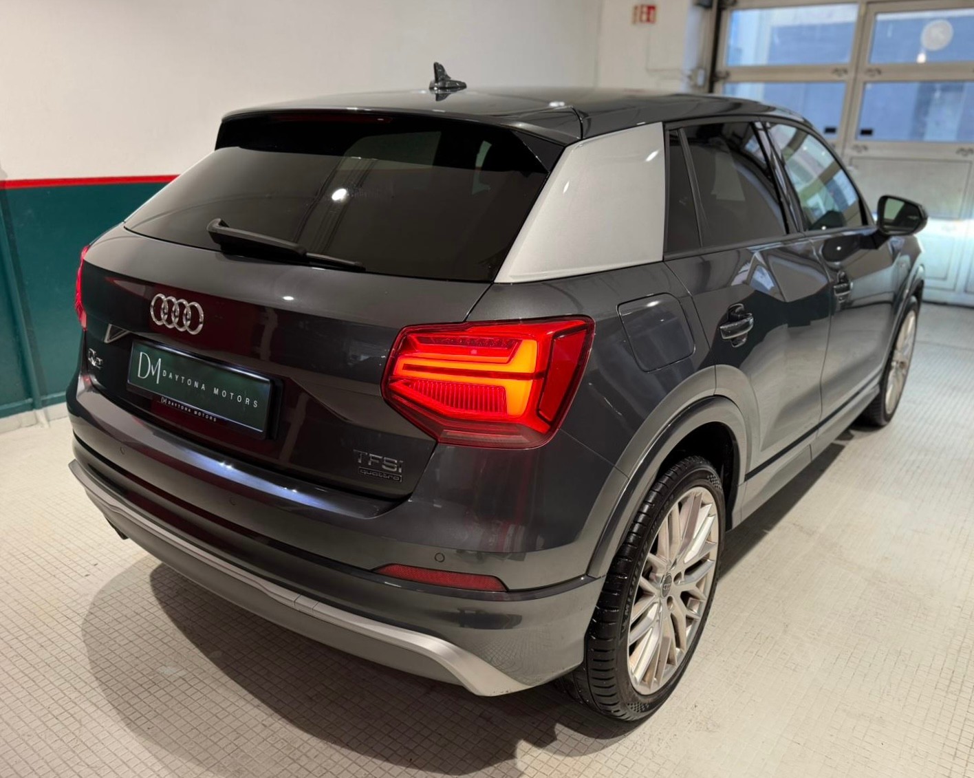 AUDI Q2 2.0 TFSI sport quattro S-tronic-image-3