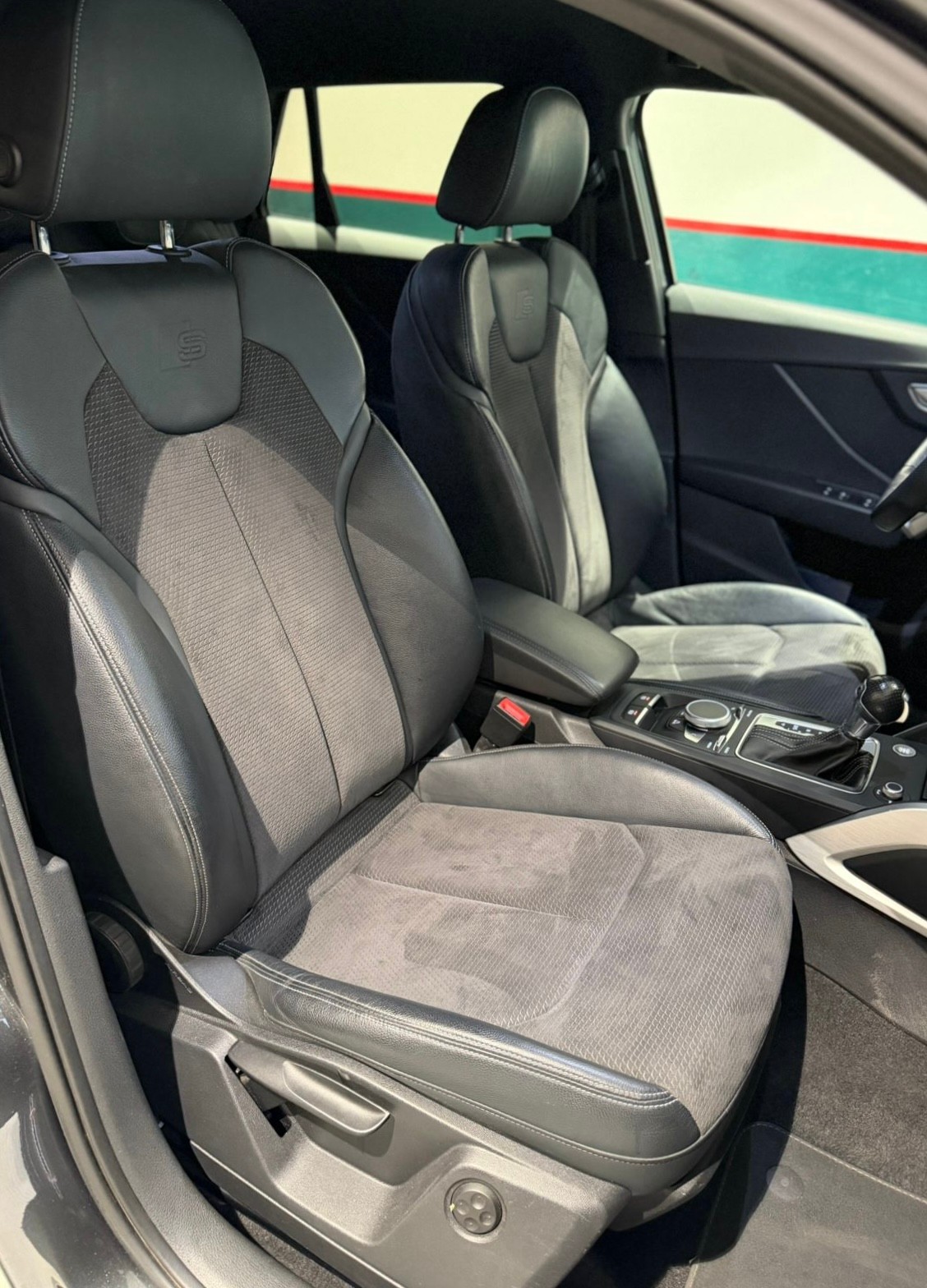 AUDI Q2 2.0 TFSI sport quattro S-tronic-image-11