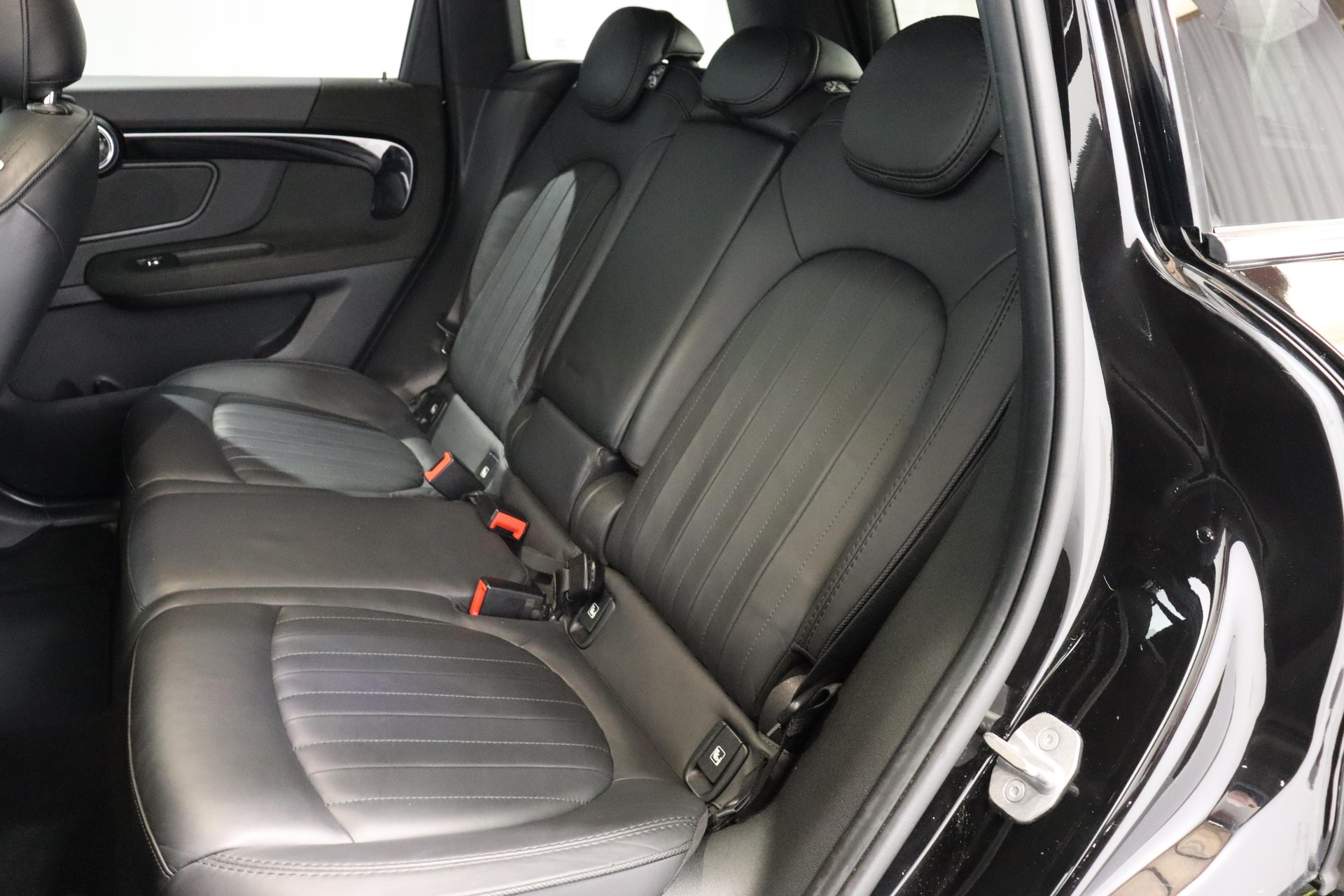 MINI Countryman F60 1.5i Cooper S E ALL4-image-11