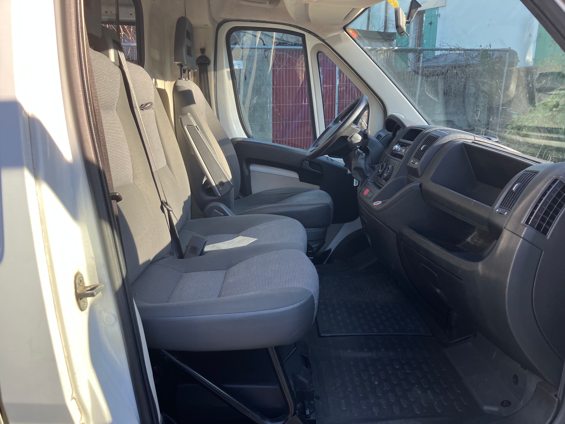 PEUGEOT Boxer 2.2 HDI 333 L1H1-image-6