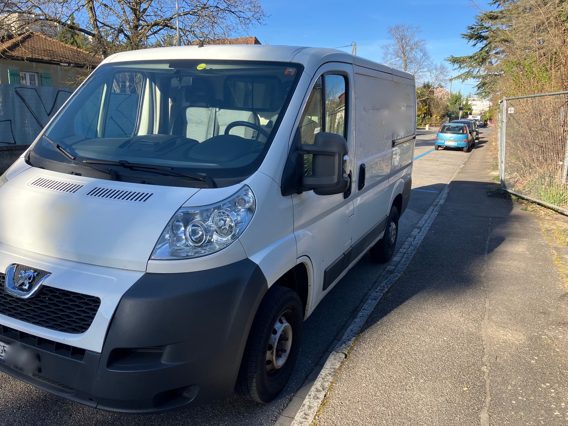 PEUGEOT Boxer 2.2 HDI 333 L1H1-image-1