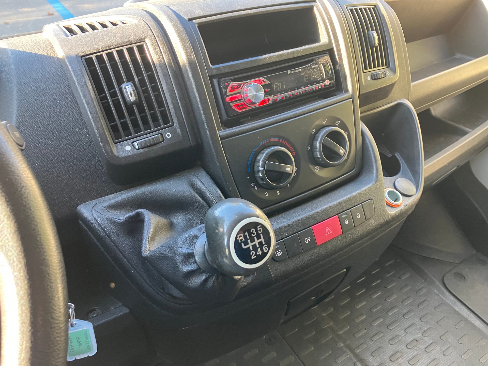 PEUGEOT Boxer 2.2 HDI 333 L1H1-image-11