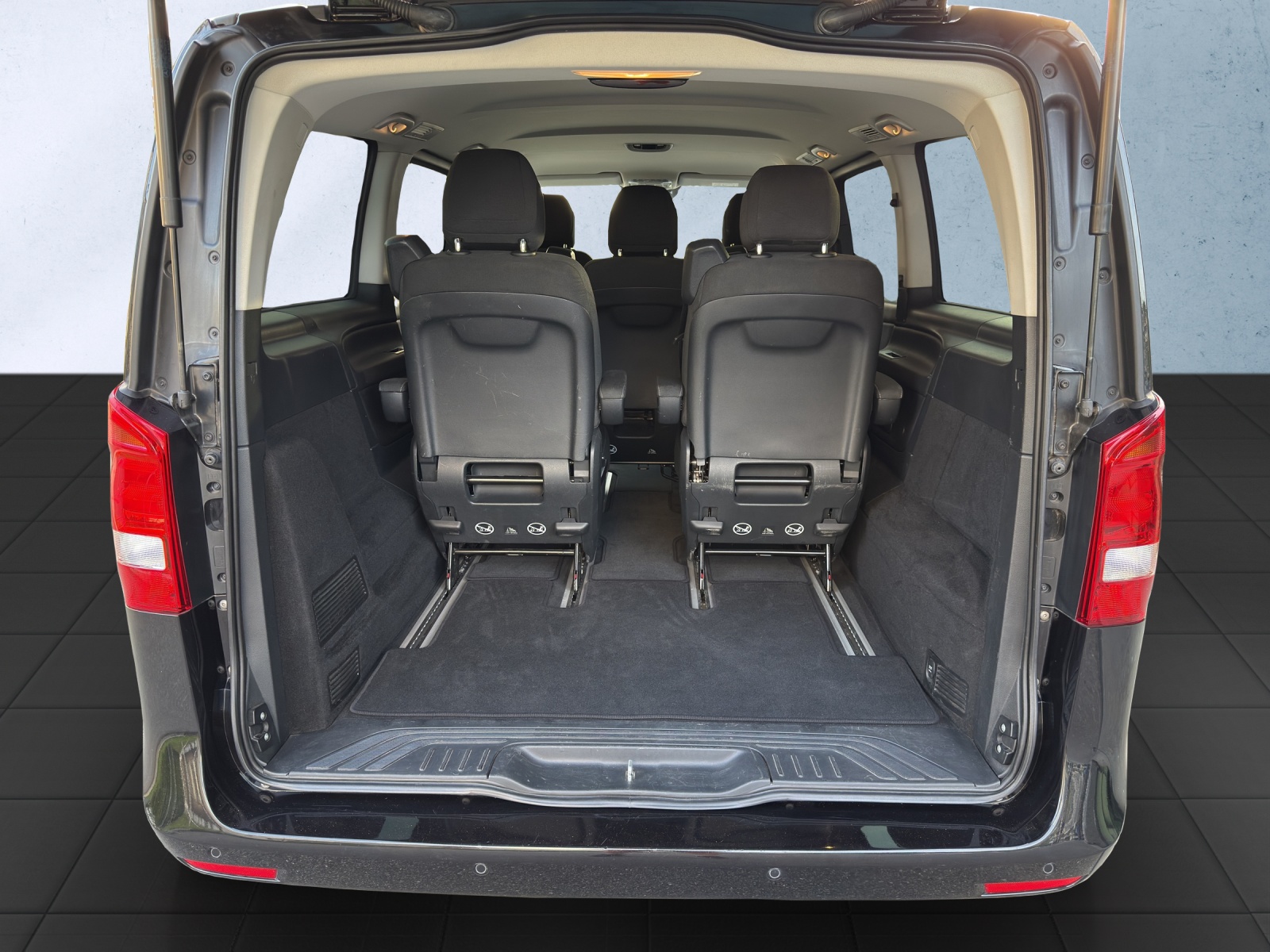 MERCEDES-BENZ V 250 d lang 4Matic 7G-Tronic *CH-FZG*-image-18