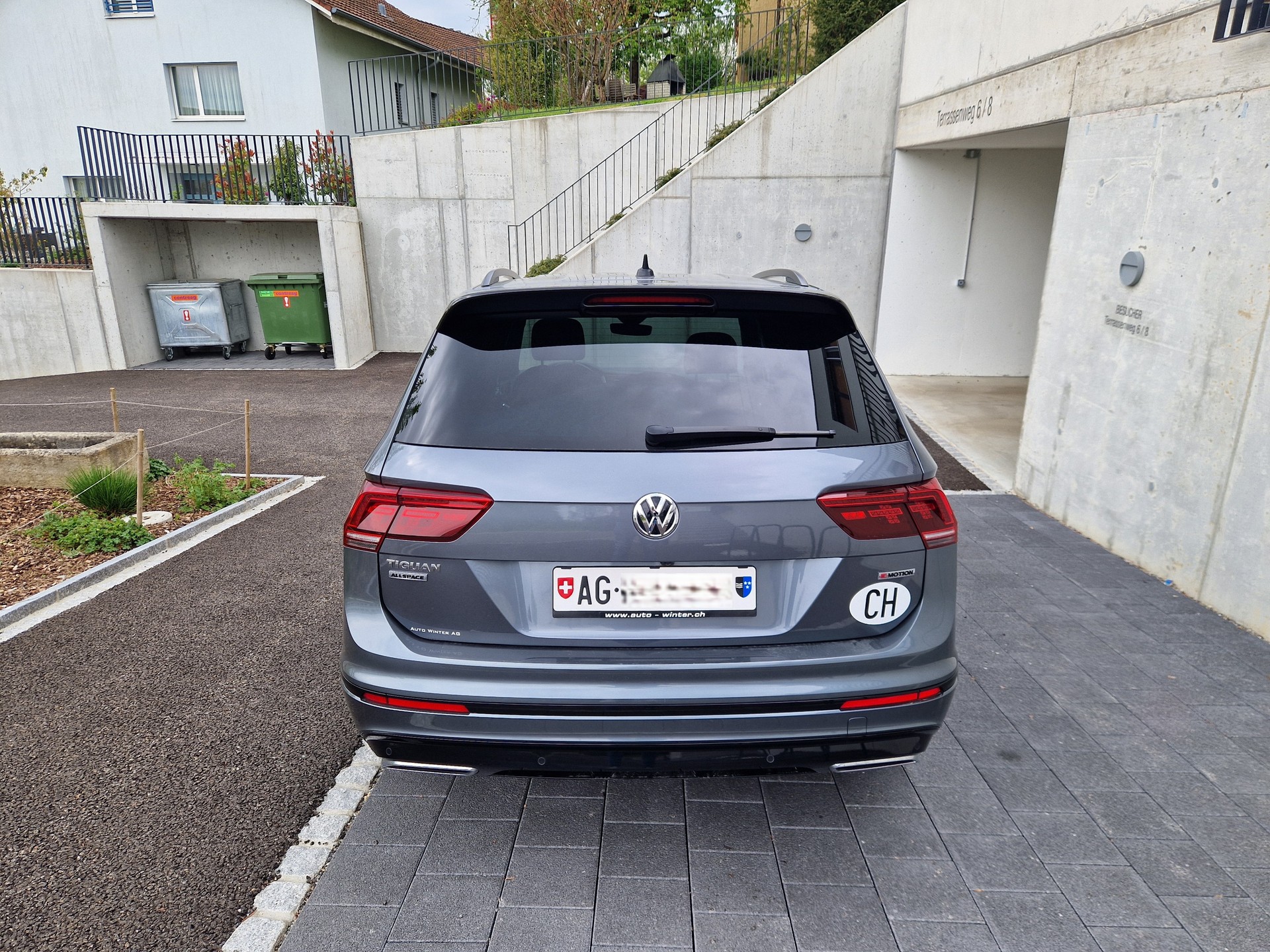 VW Tiguan Allspace 2.0 TDI SCR R-Line 4Motion DSG-image-3