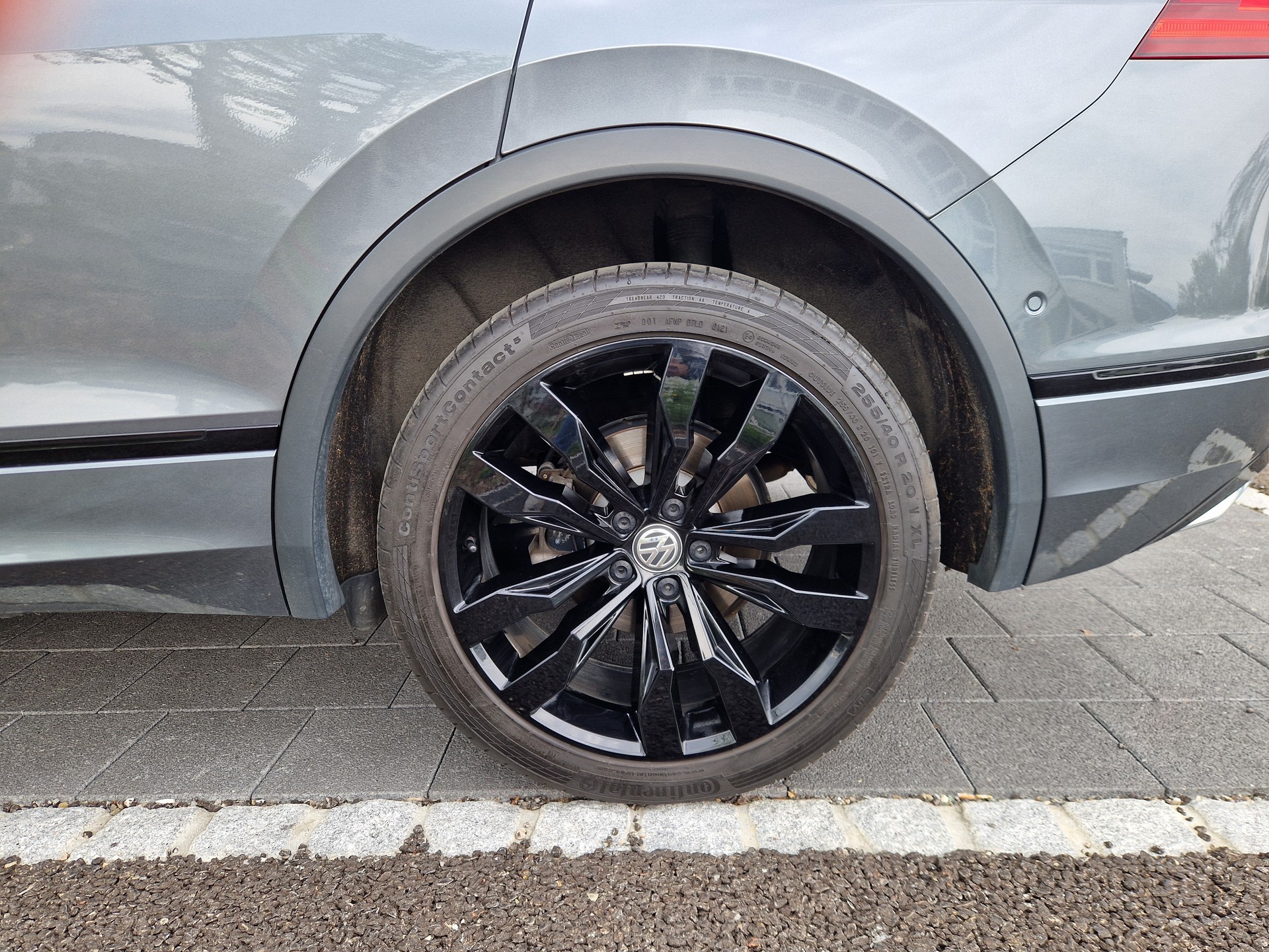 VW Tiguan Allspace 2.0 TDI SCR R-Line 4Motion DSG-image-4