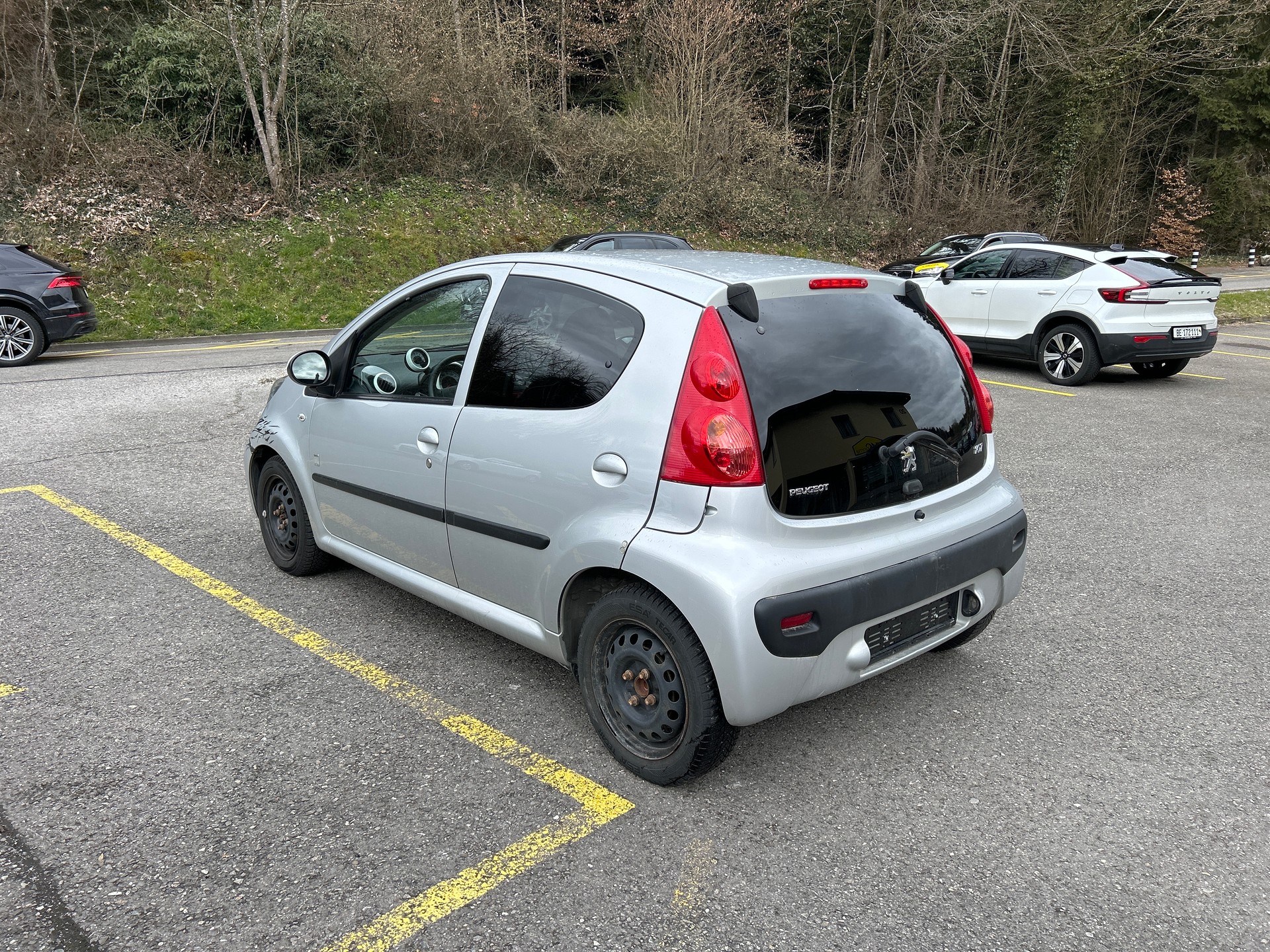 PEUGEOT 107 1.0 Swiss Edition-image-2
