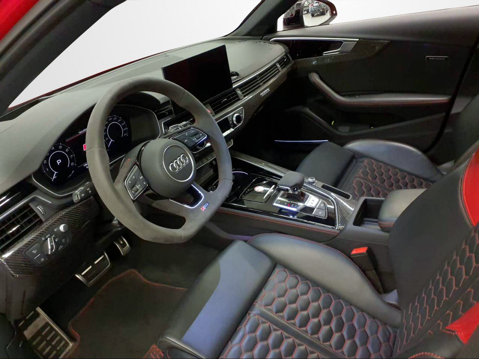 AUDI RS4 Avant quattro tiptronic-image-3