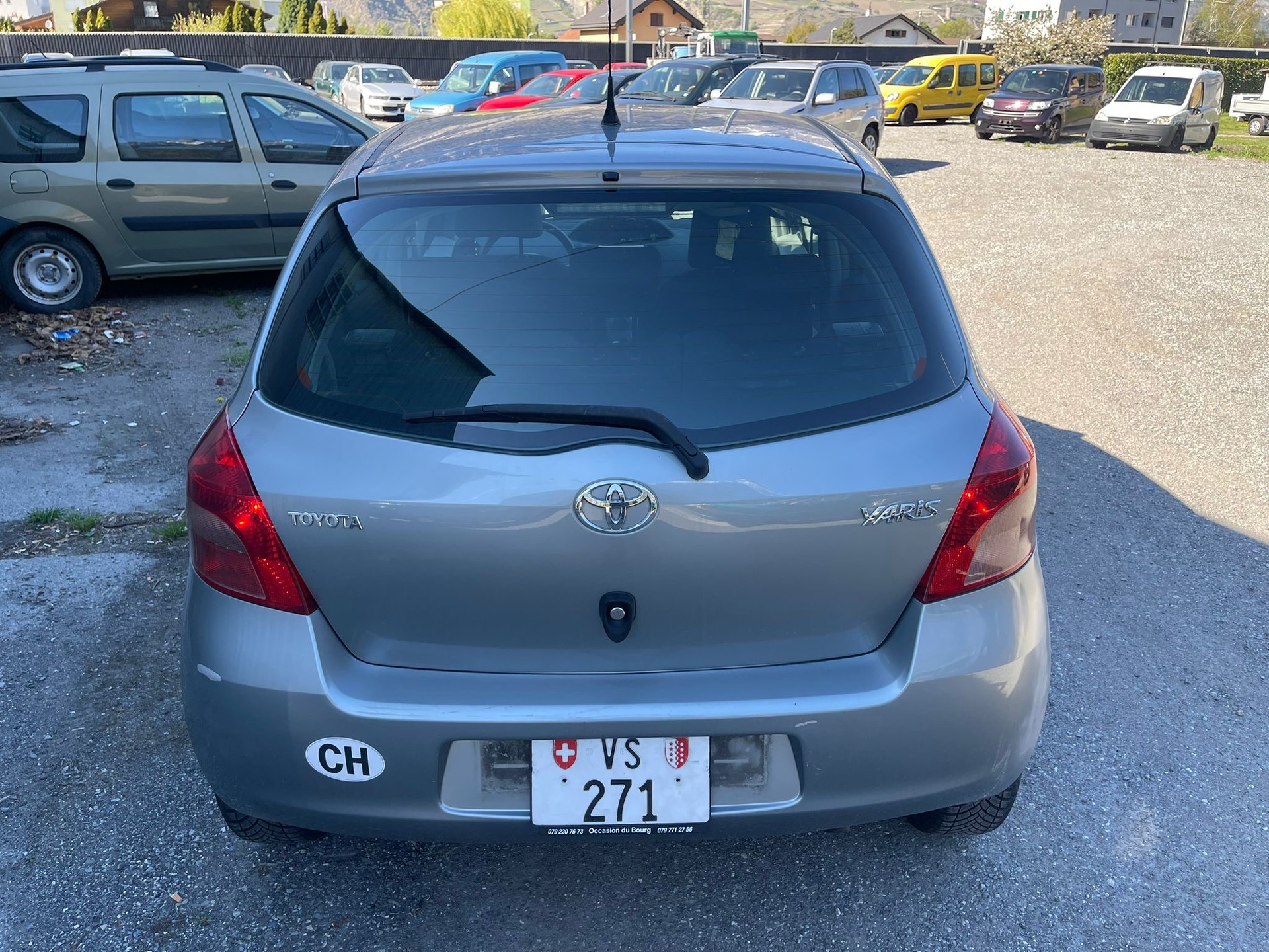 TOYOTA Yaris 1.3 Linea Luna-image-2