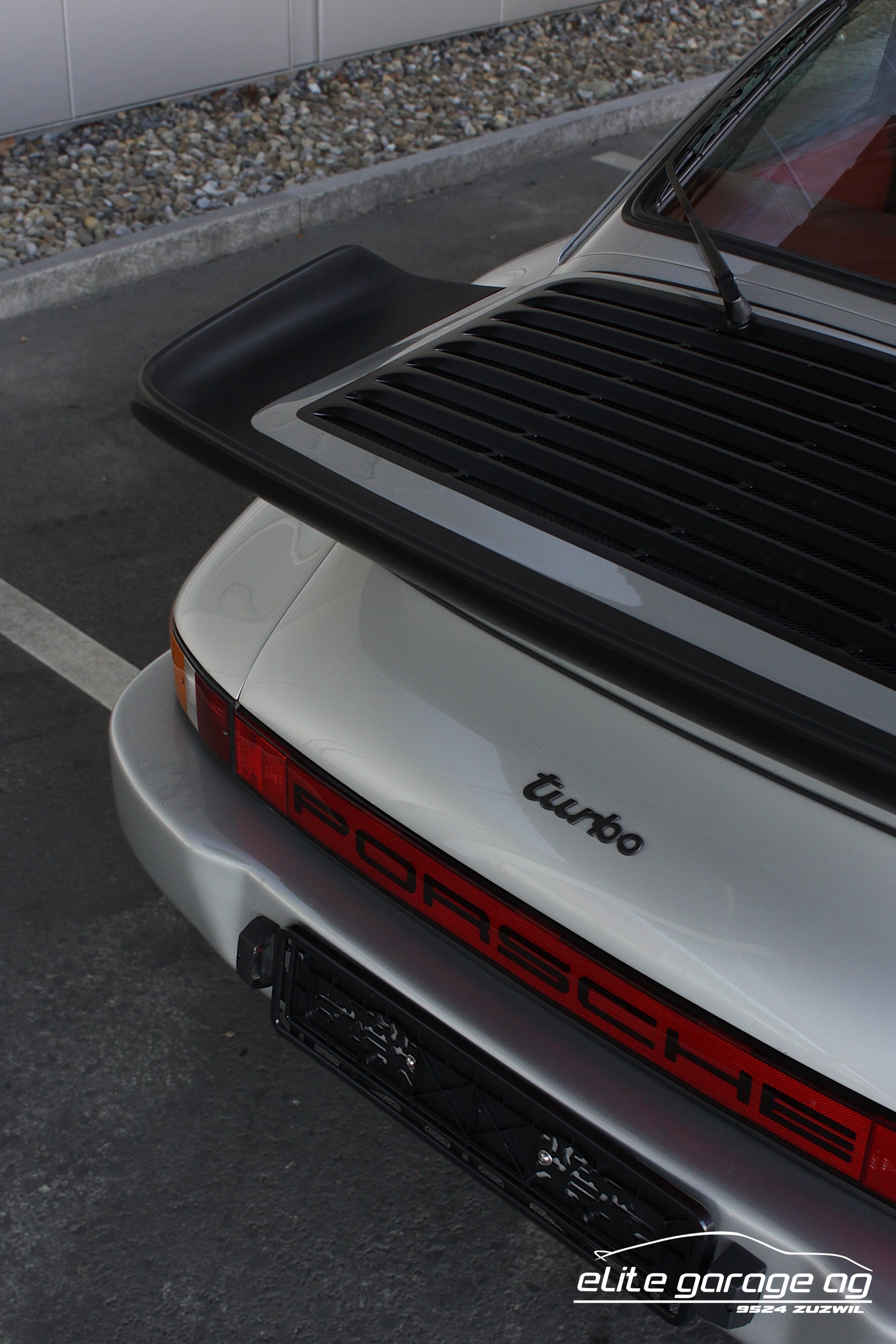 PORSCHE 911 Turbo 3.3 VETERANENGEPRÜFT-image-12