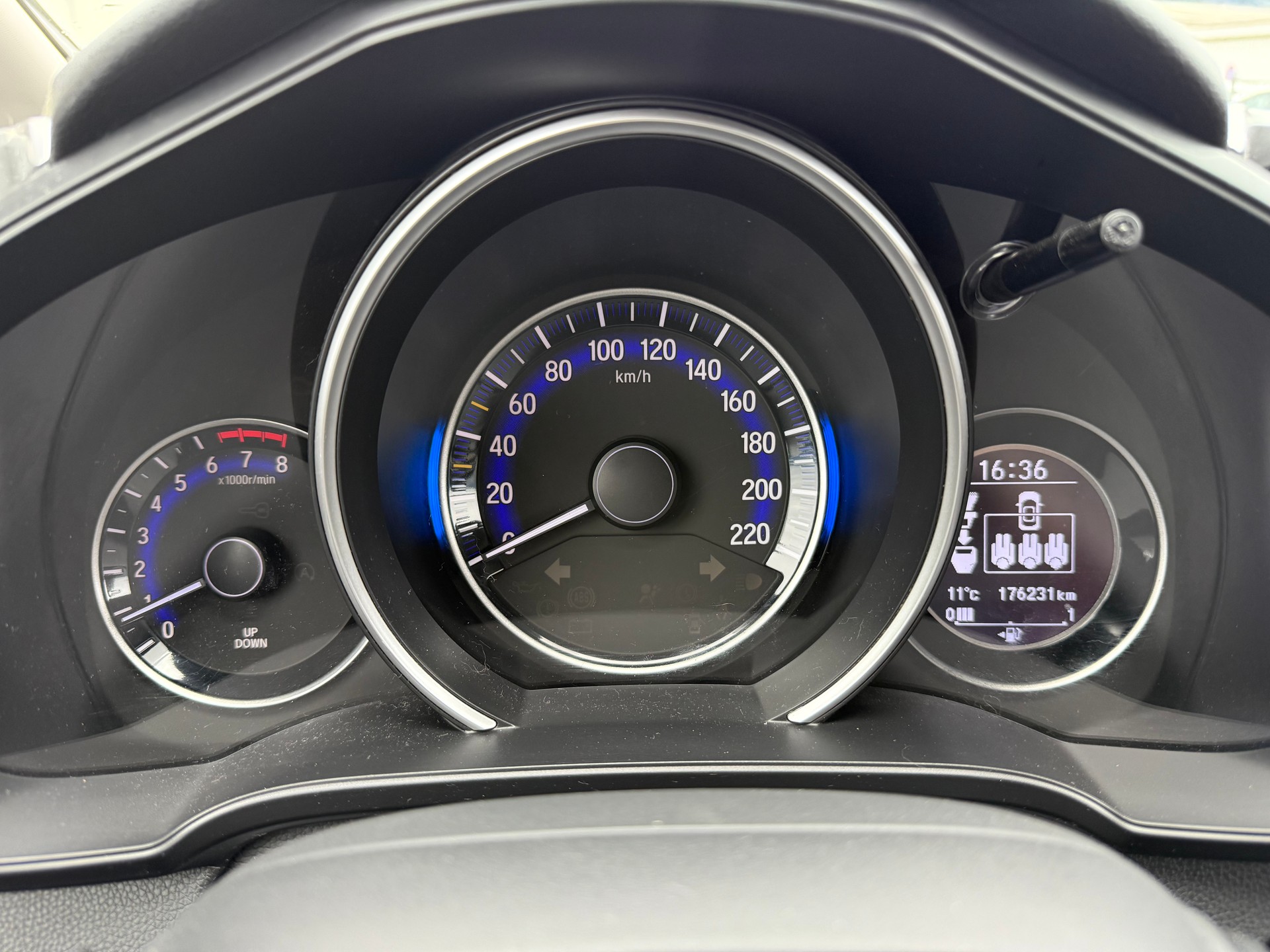 HONDA Jazz 1.3i-VTEC Elegance-image-4
