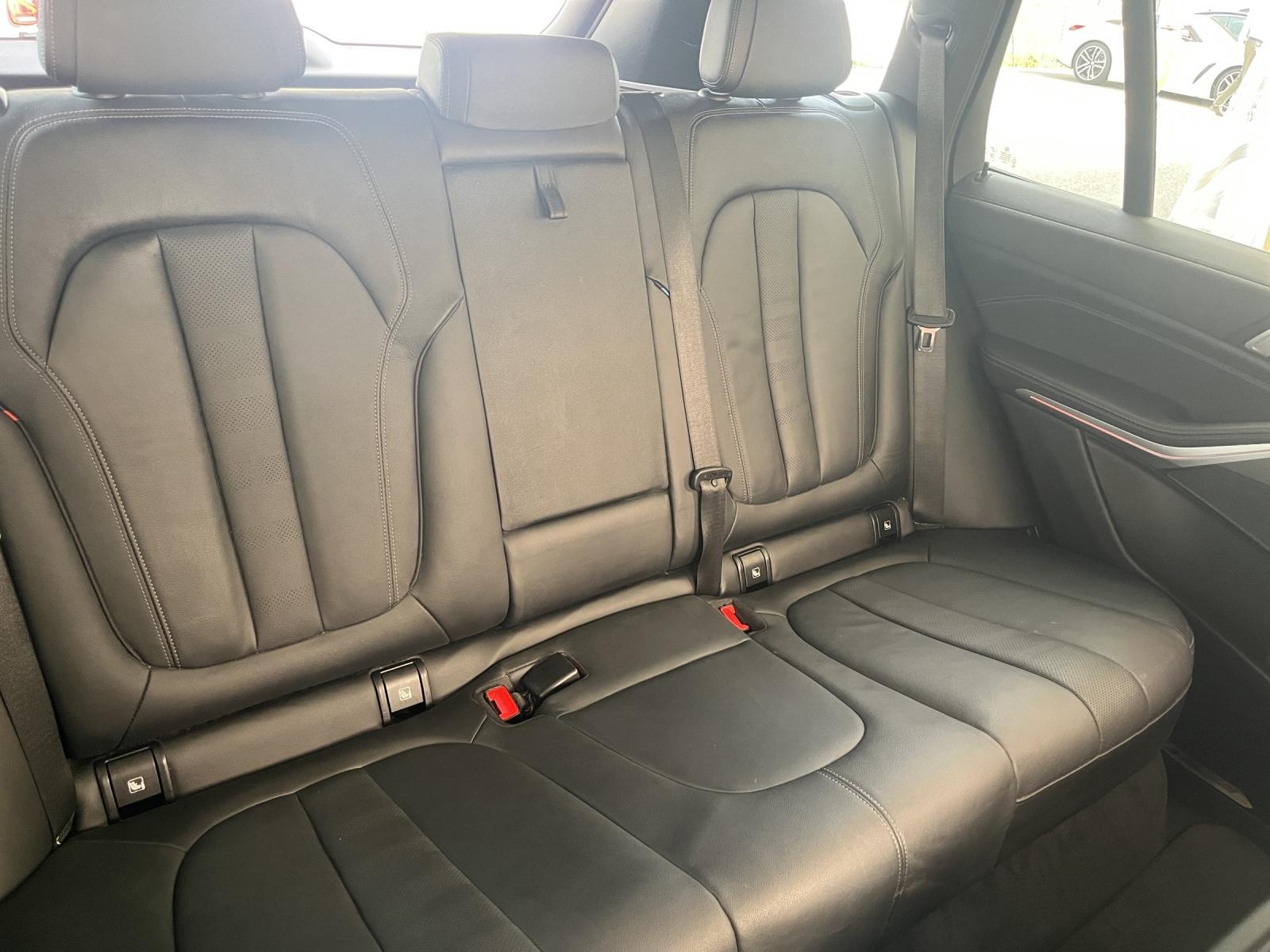 BMW X5 xDrive 48V 40d M Sport Steptronic-image-18