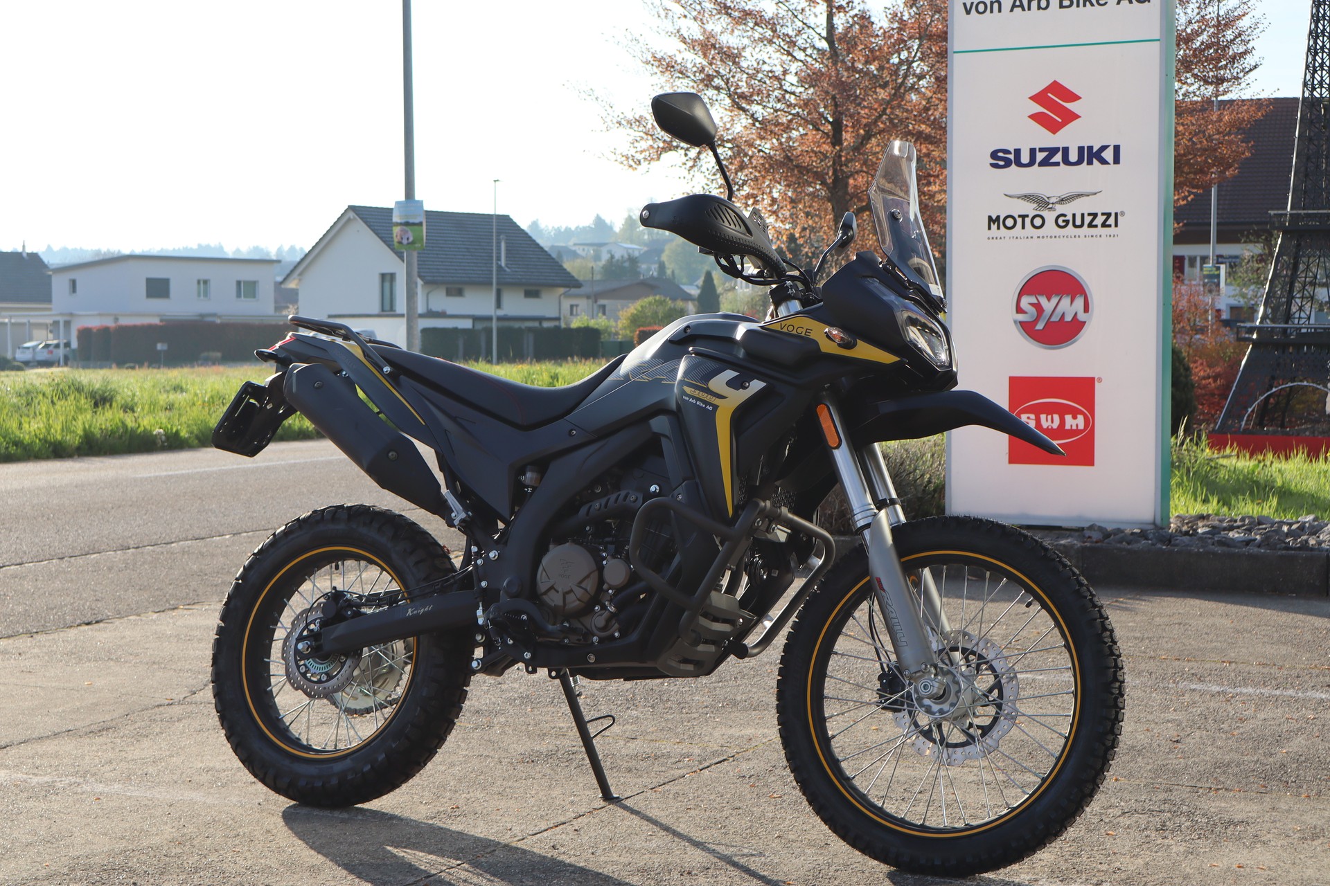 VOGE 300 Rally ABS-showroom-element-1