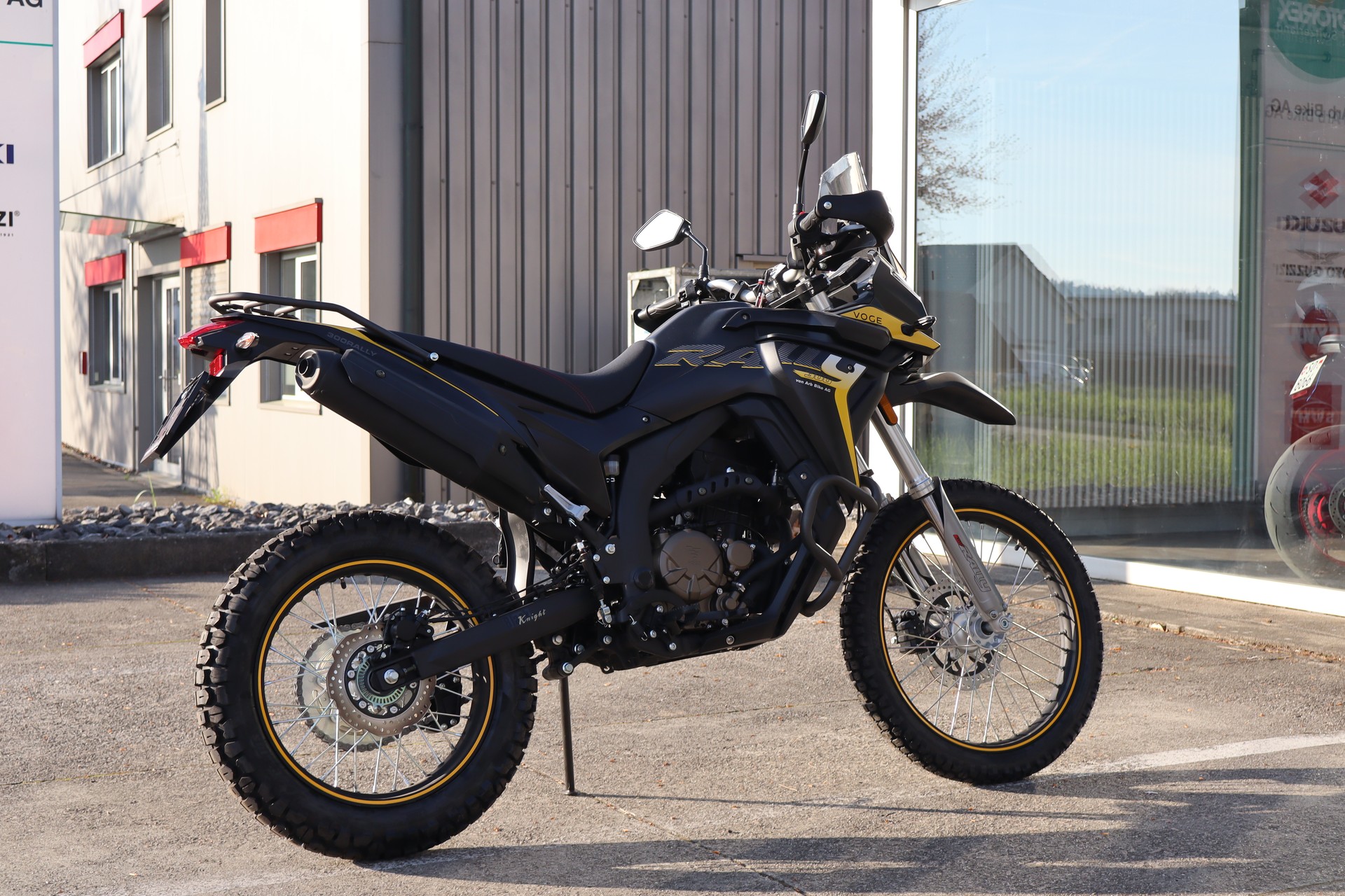 VOGE 300 Rally ABS-showroom-element-2
