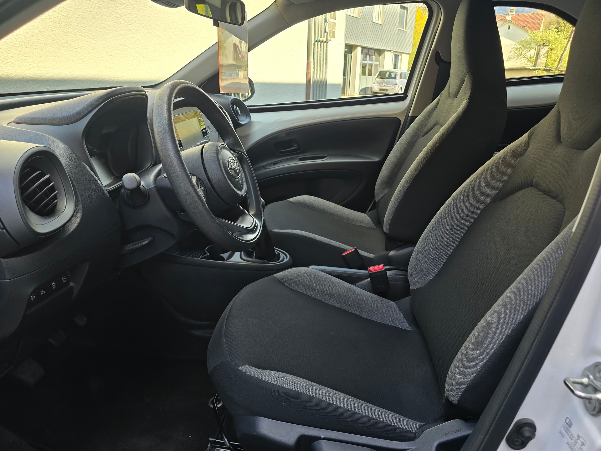 TOYOTA Aygo X 1.0 VVT-i Comfort-image-3