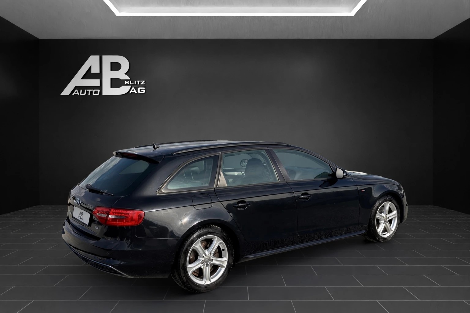 AUDI A4 Avant 2.0 TDI S-Line multitronic-image-4