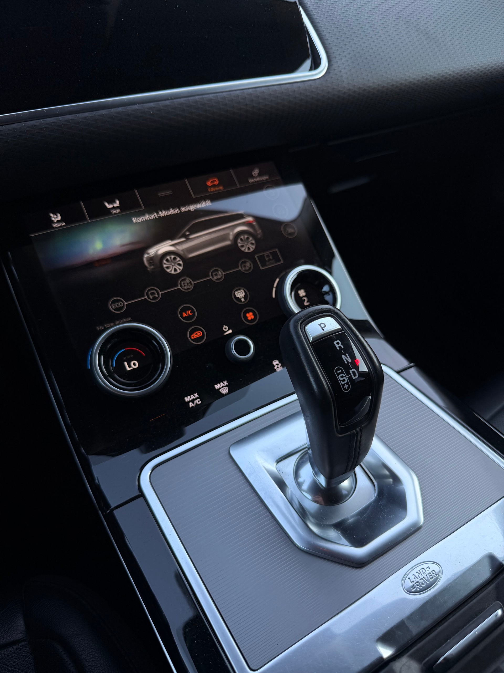 LAND ROVER Range Rover Evoque D 180 S AT9-image-13