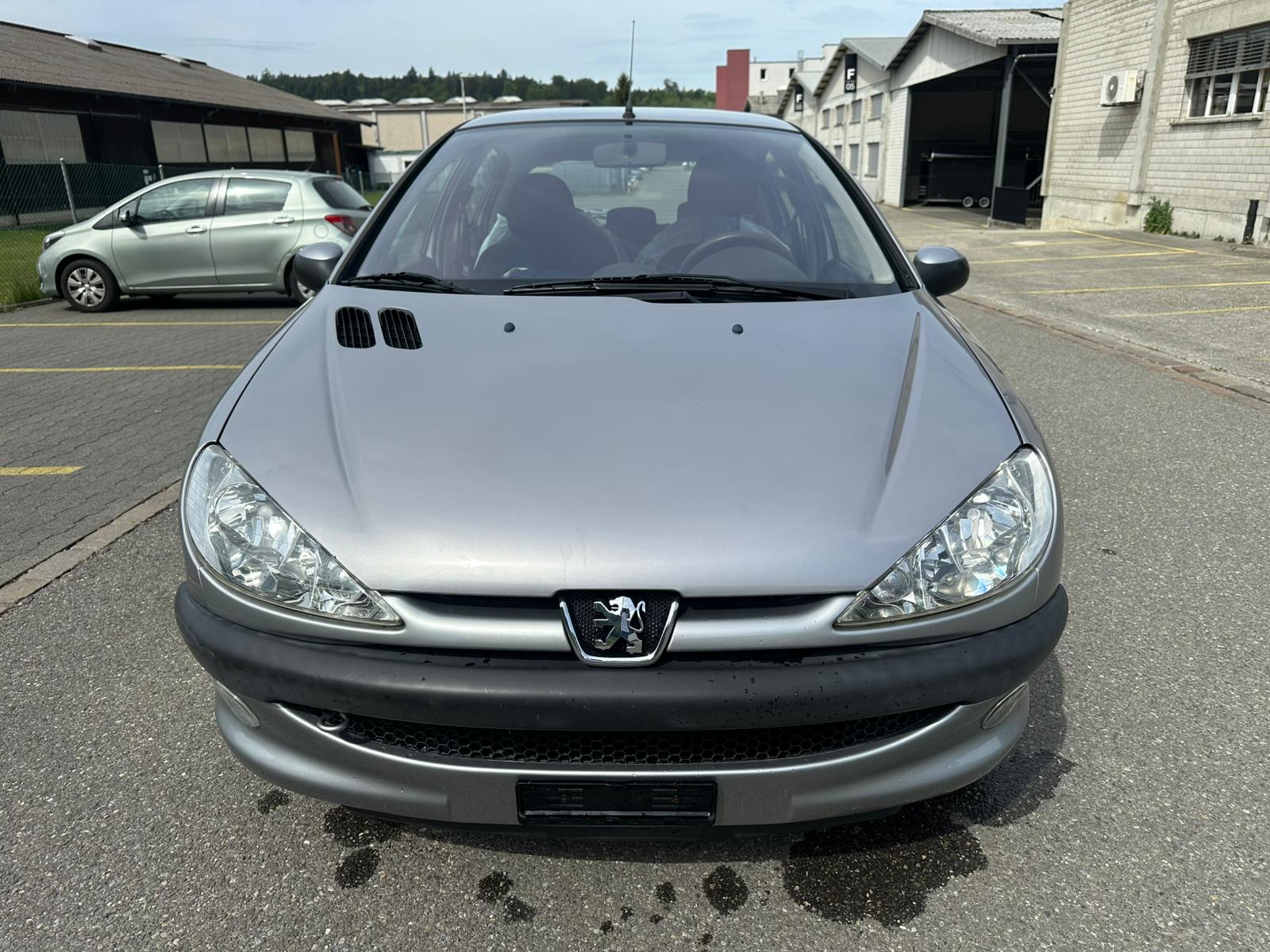 PEUGEOT 206 1.4 (XT) Premium-image-2