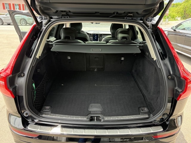 VOLVO XC60 2.0 T8 TE Inscription eAWD-image-15
