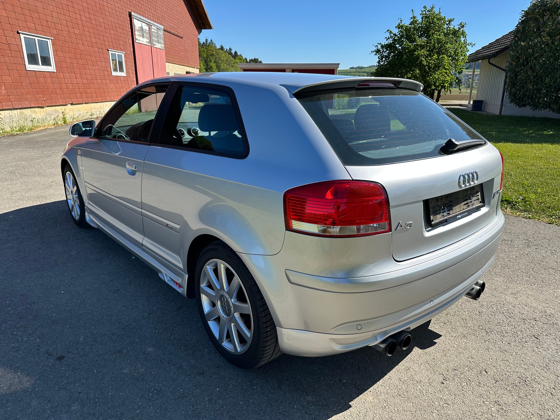 AUDI 2.0 16V FSI Attraction-image-2