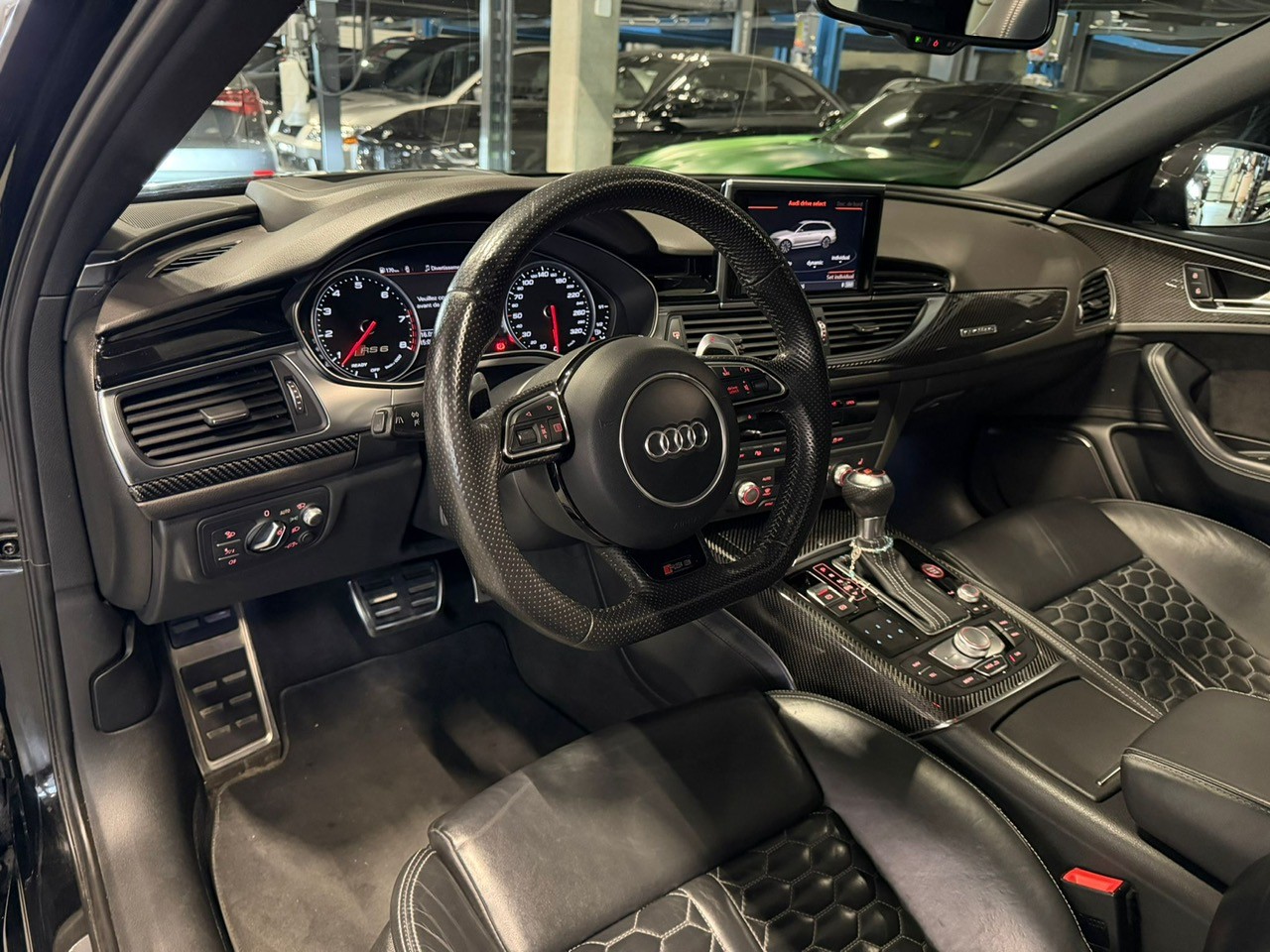 AUDI RS6 Avant 4.0 TFSI V8 performance *akra + ceram.*-image-6