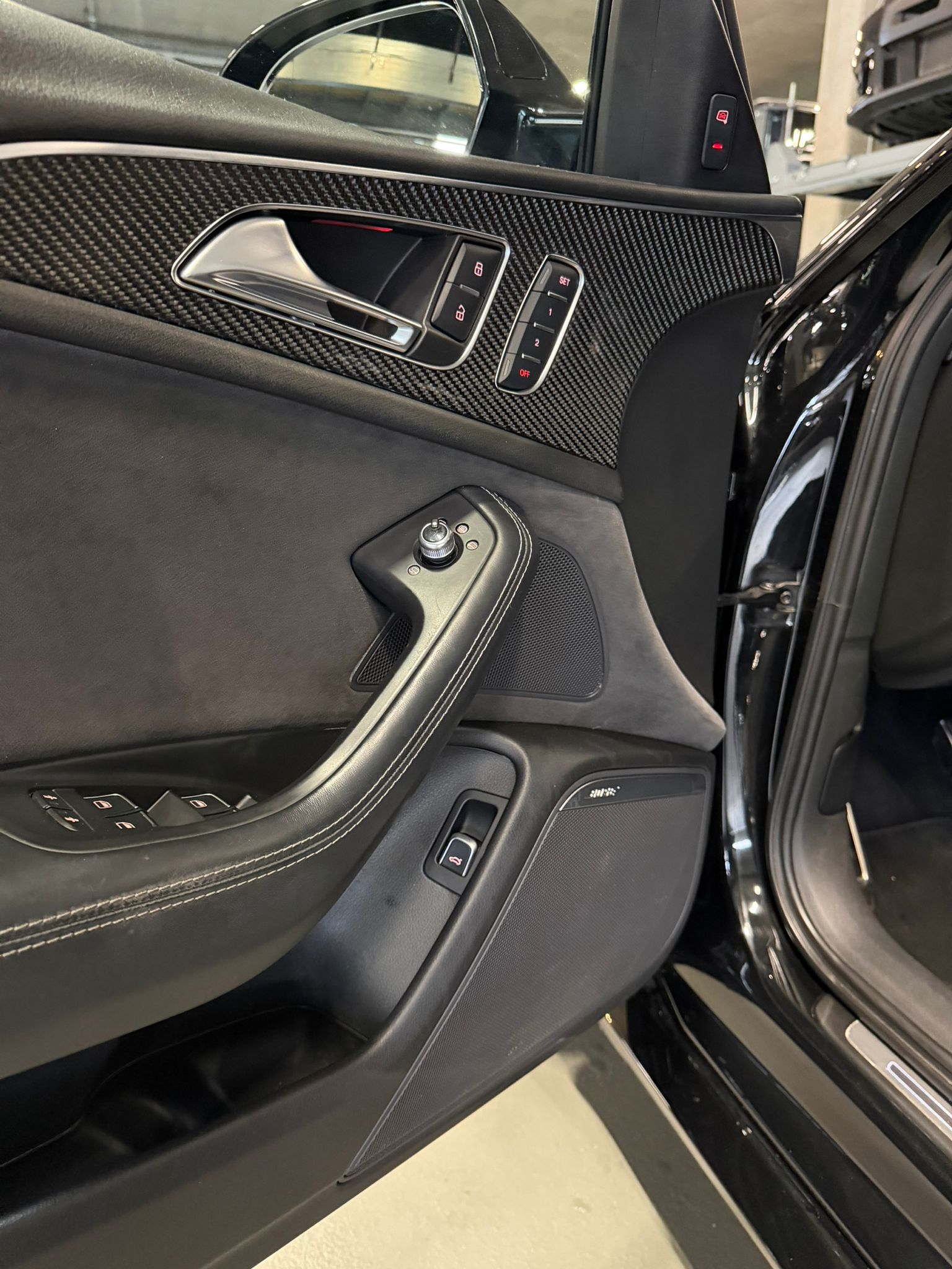 AUDI RS6 Avant 4.0 TFSI V8 performance *akra + ceram.*-image-11