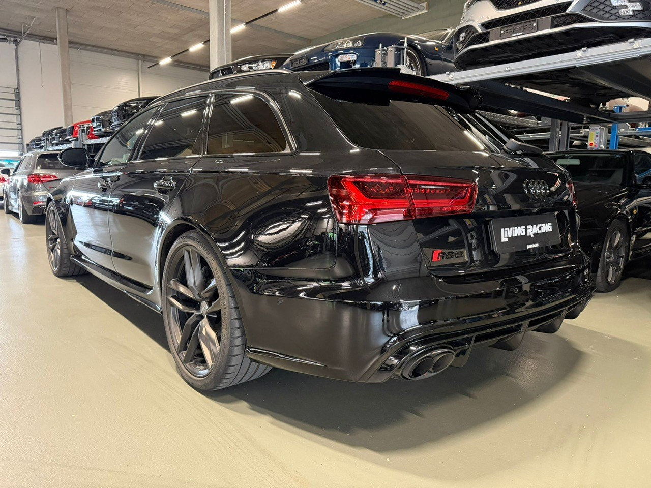 AUDI RS6 Avant 4.0 TFSI V8 performance *akra + ceram.*-image-2