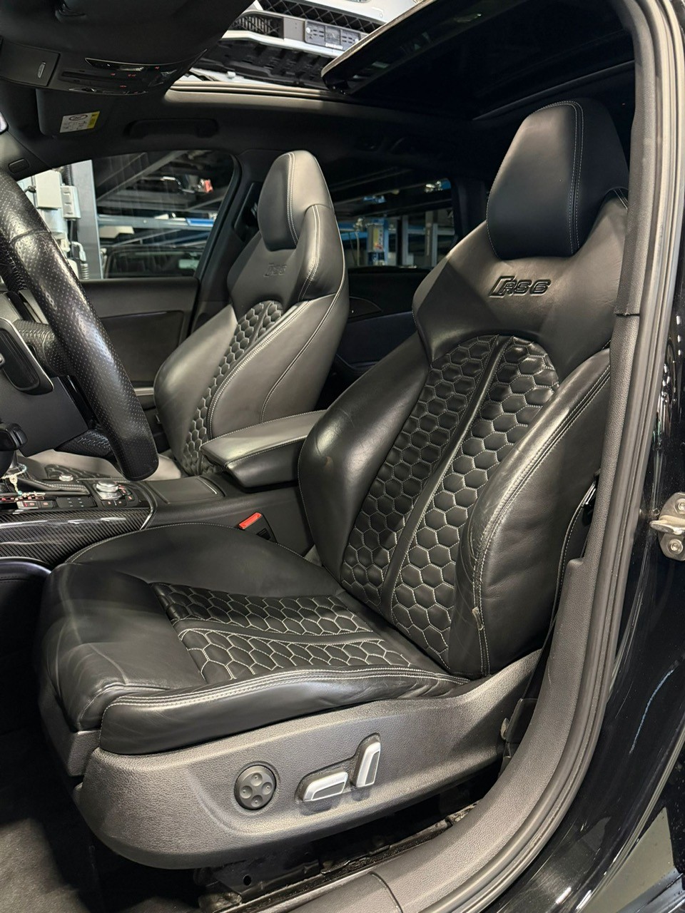 AUDI RS6 Avant 4.0 TFSI V8 performance *akra + ceram.*-image-9