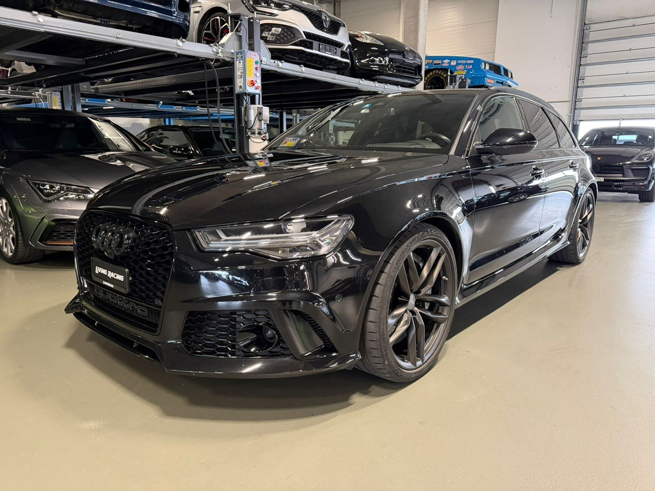 AUDI RS6 Avant 4.0 TFSI V8 performance *akra + ceram.*-image-1
