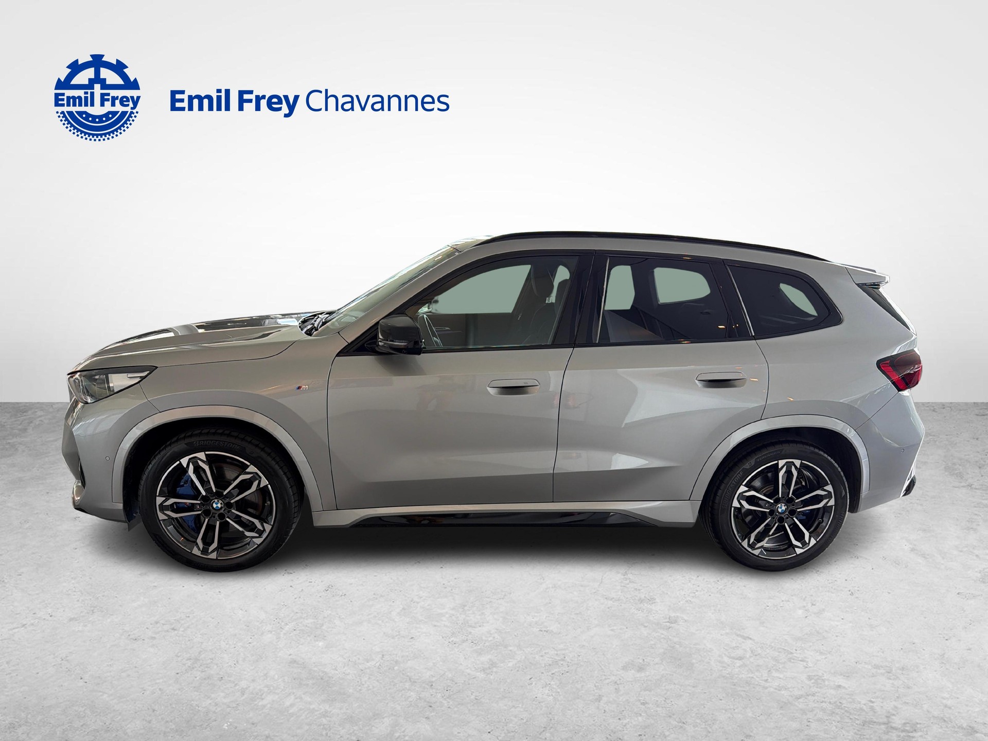 BMW X1 M35i xDrive-showroom-element-3