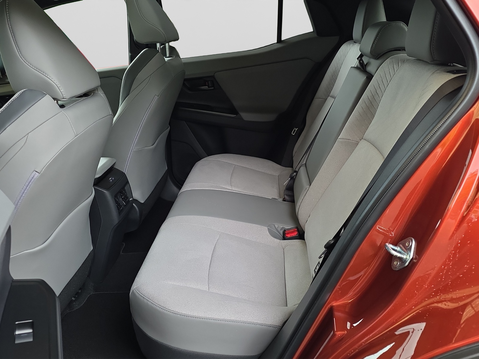 TOYOTA C-HR+ Premium AWD-image-12