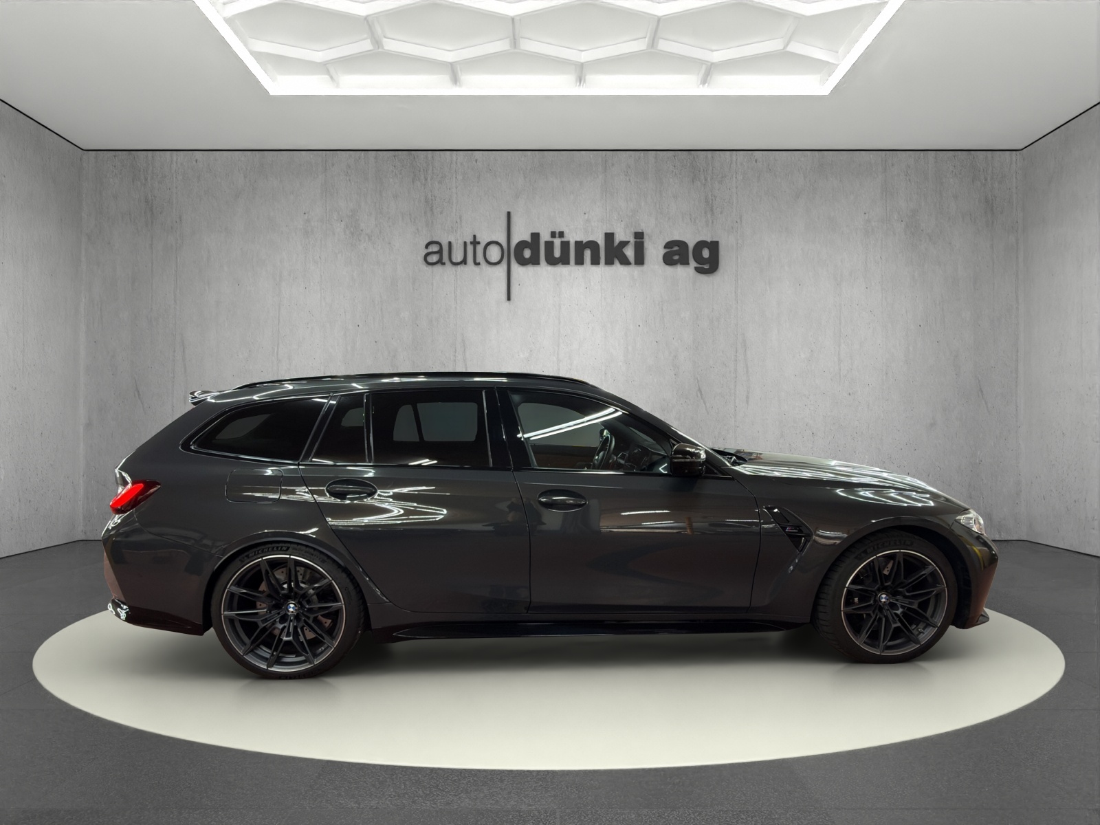 BMW M3 Touring xDrive Competition M-image-4