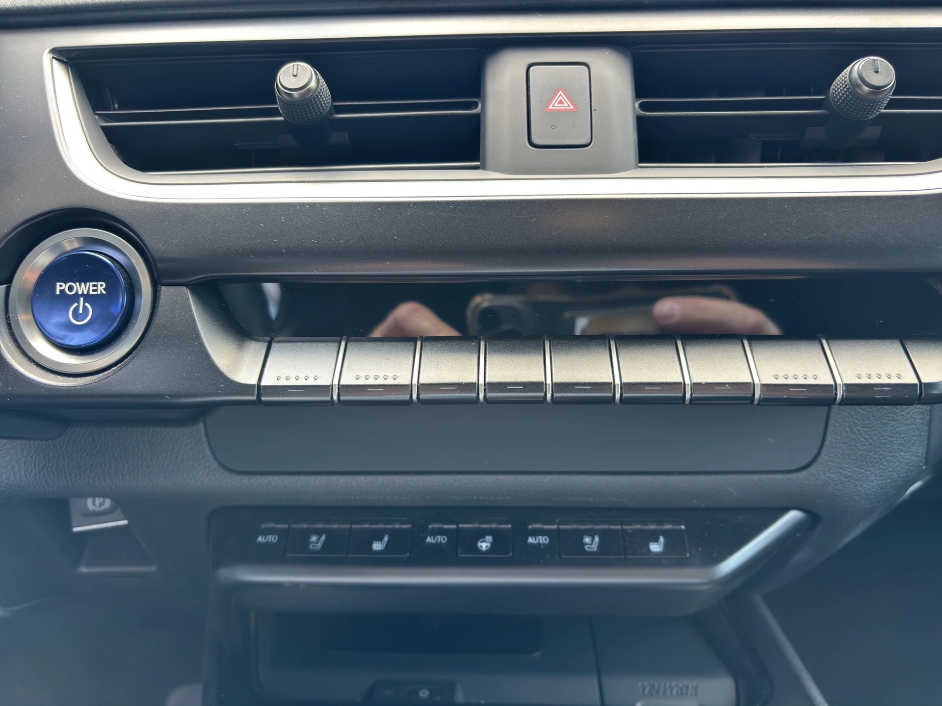 LEXUS UX 300e Excellence Automatic-image-20