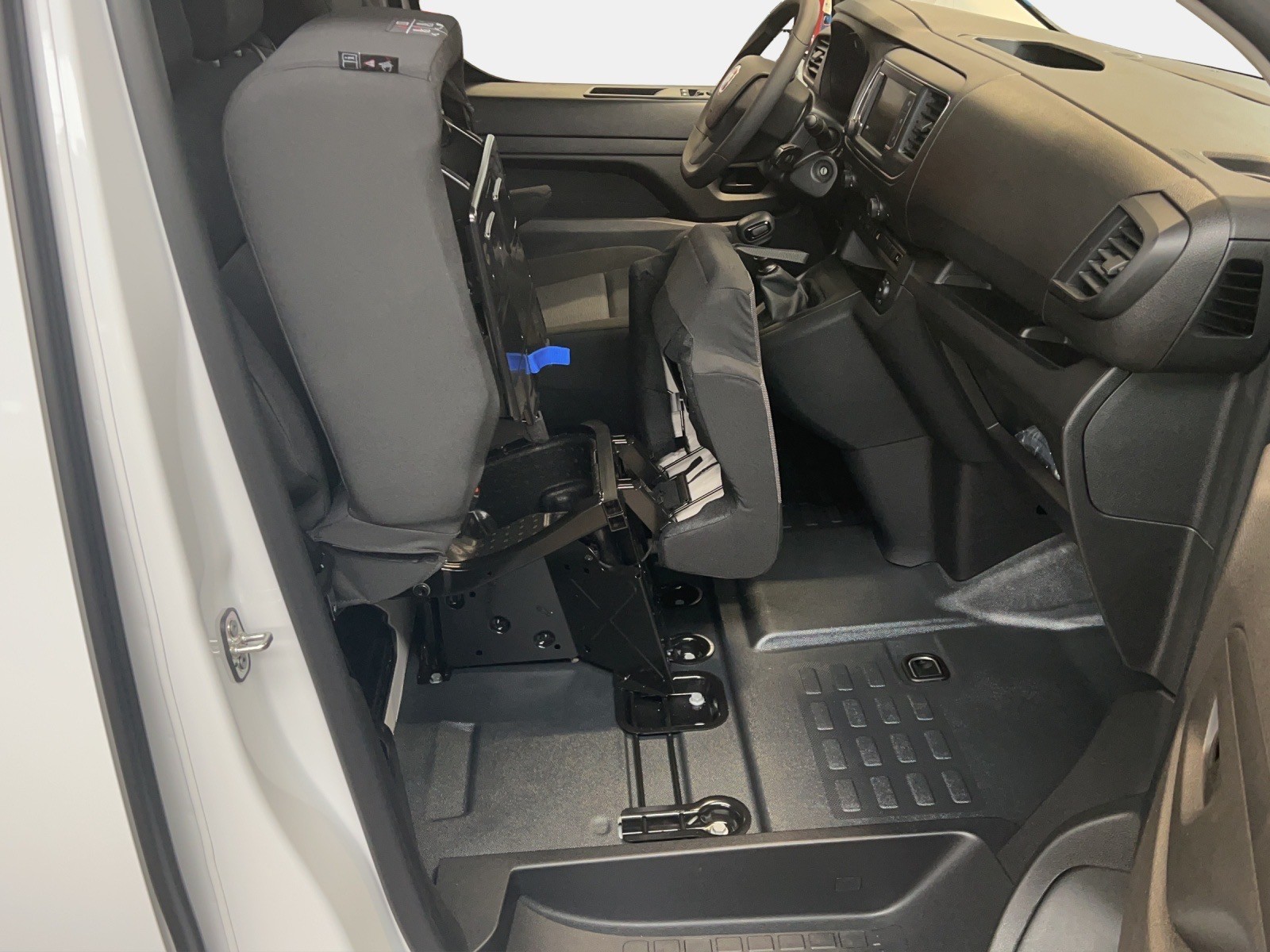 FIAT Scudo Kaw. 2.0D/145 L2 verglast-image-9