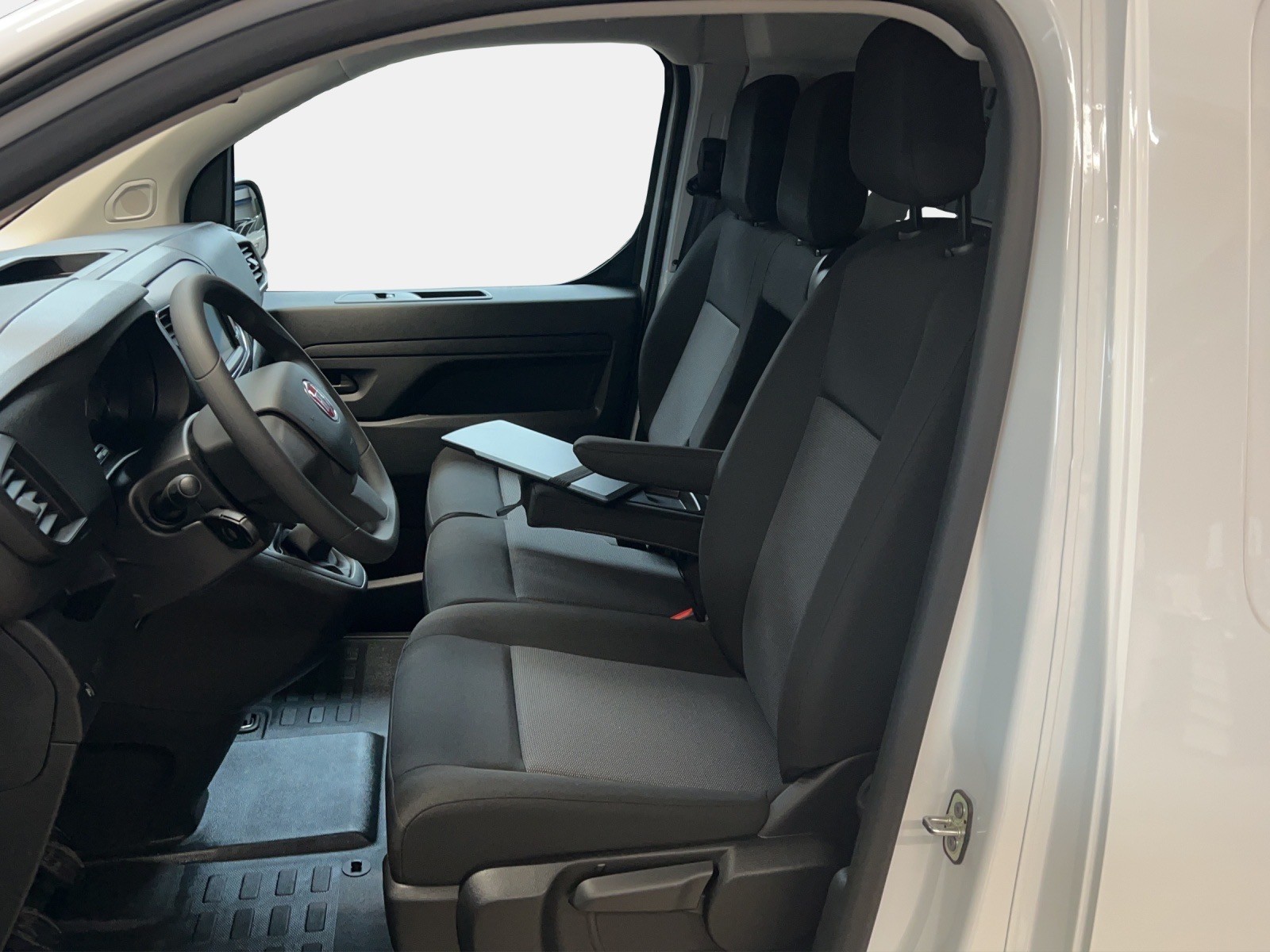 FIAT Scudo Kaw. 2.0D/145 L2 verglast-image-8
