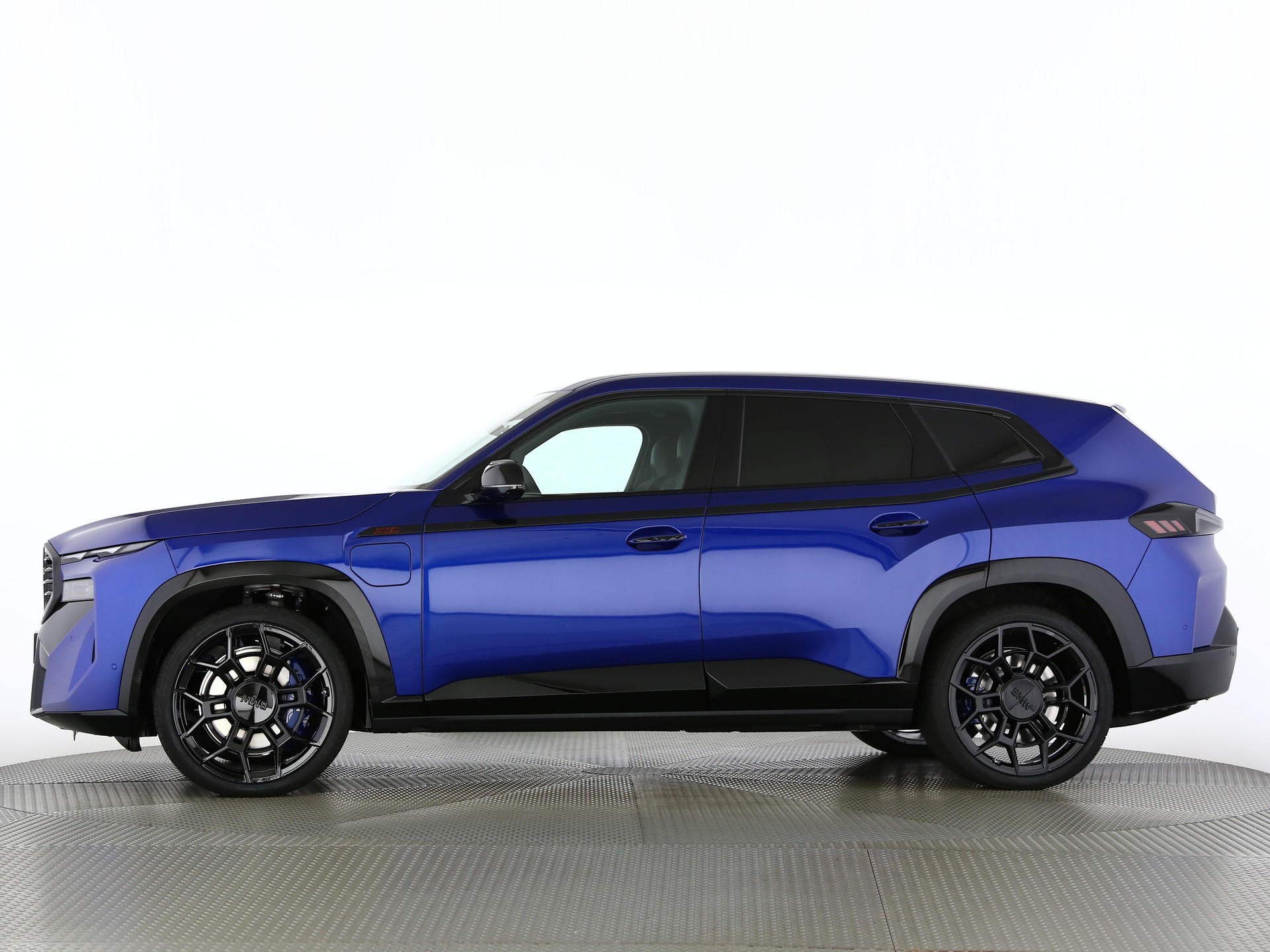 BMW XM Label Plug-in Hybrid-image-2