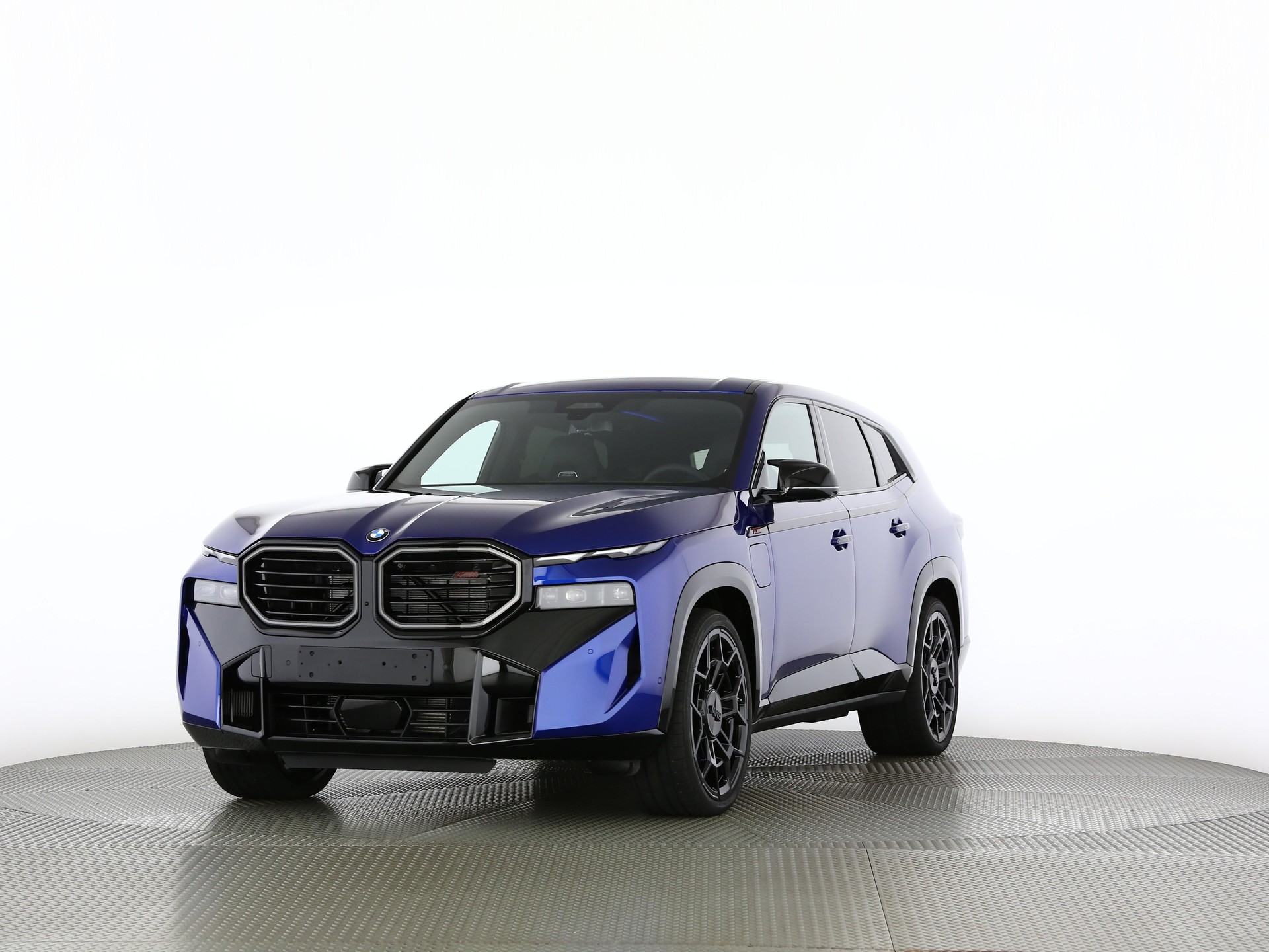 BMW XM Label Plug-in Hybrid-image-0