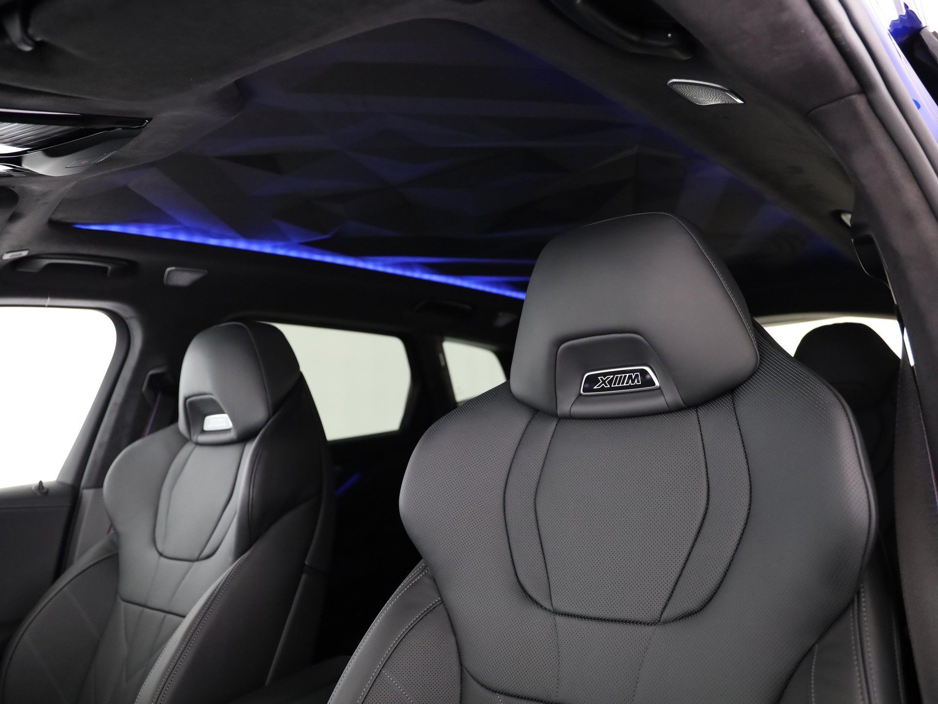 BMW XM Label Plug-in Hybrid-image-10