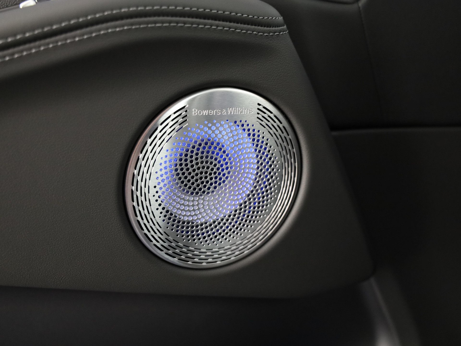 BMW XM Label Plug-in Hybrid-image-20