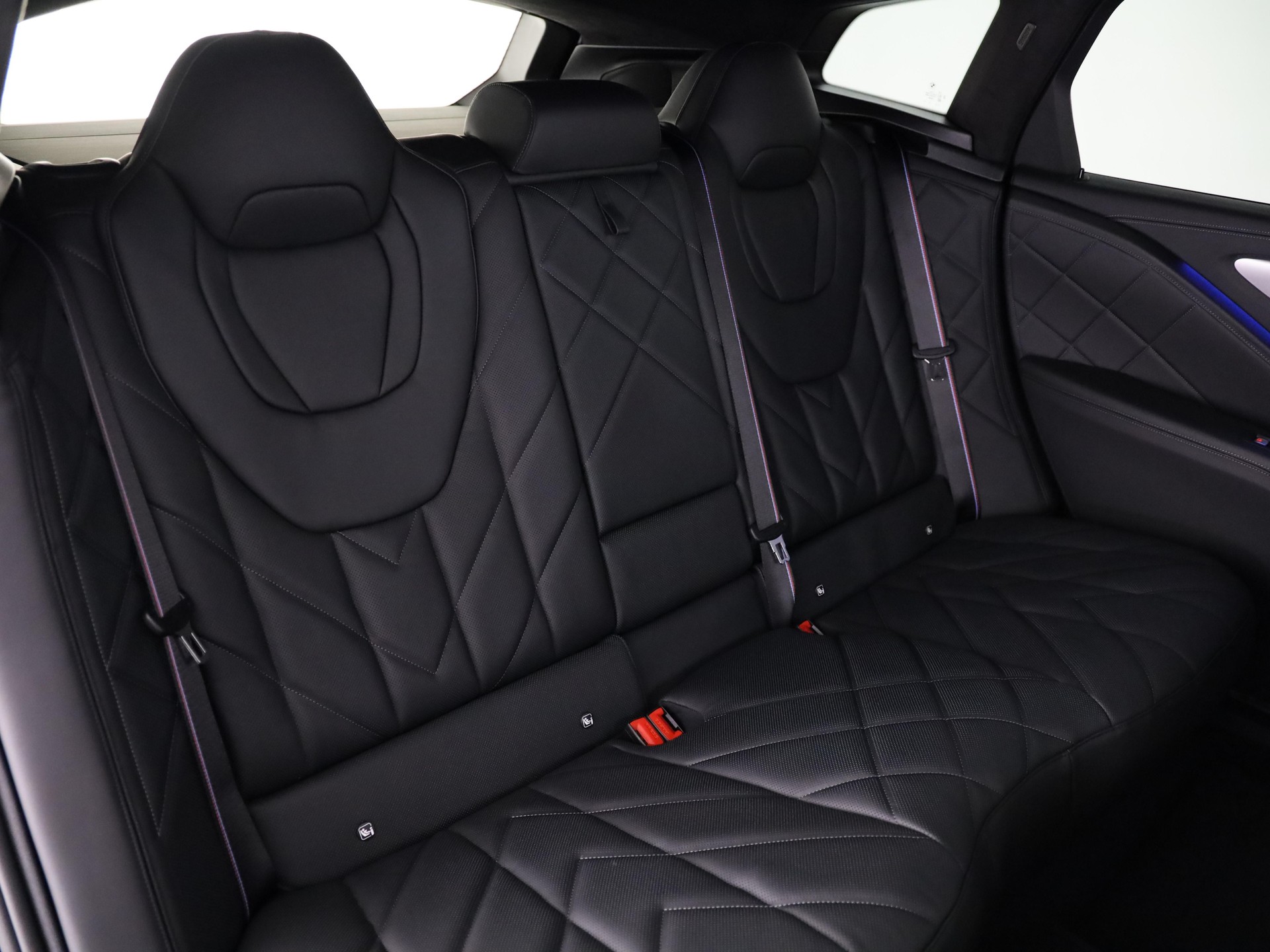 BMW XM Label Plug-in Hybrid-image-14