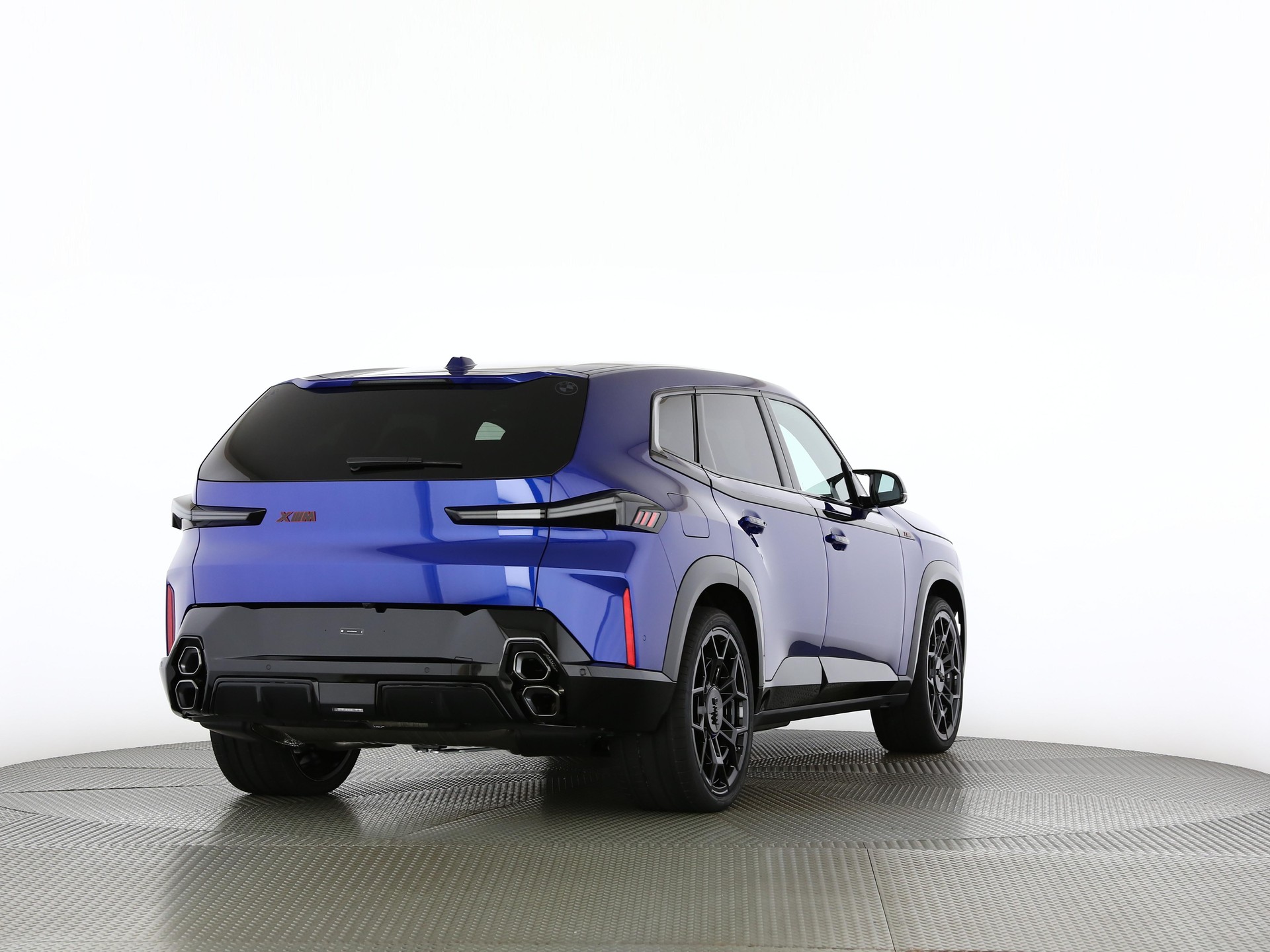 BMW XM Label Plug-in Hybrid-image-1