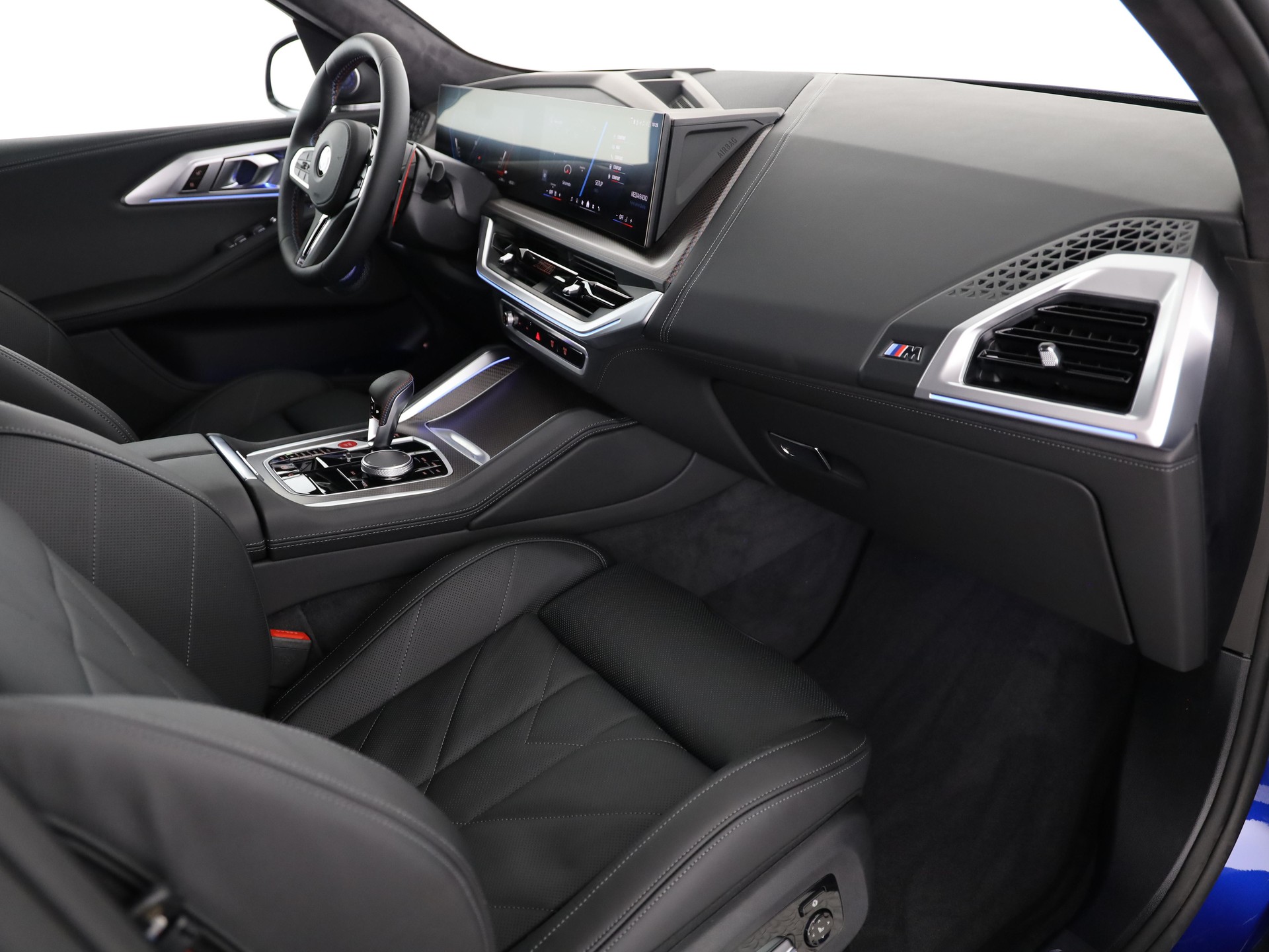 BMW XM Label Plug-in Hybrid-image-12