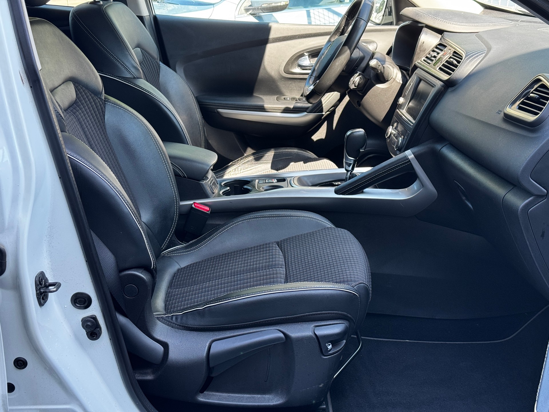 RENAULT Kadjar 1.2 16V Turbo Bose EDC-image-10