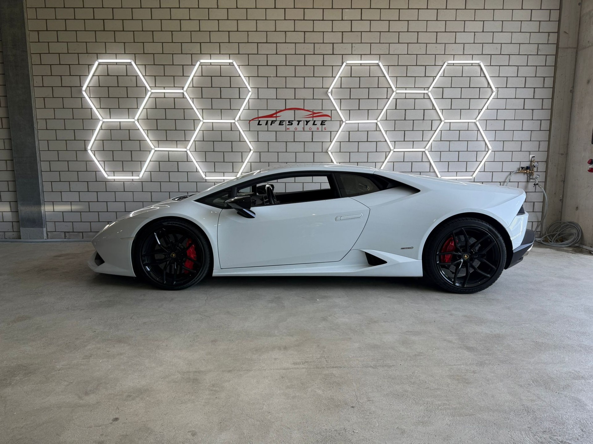 LAMBORGHINI Huracan LP610-4 Coupé DCT CH-Fahrzeug-image-1