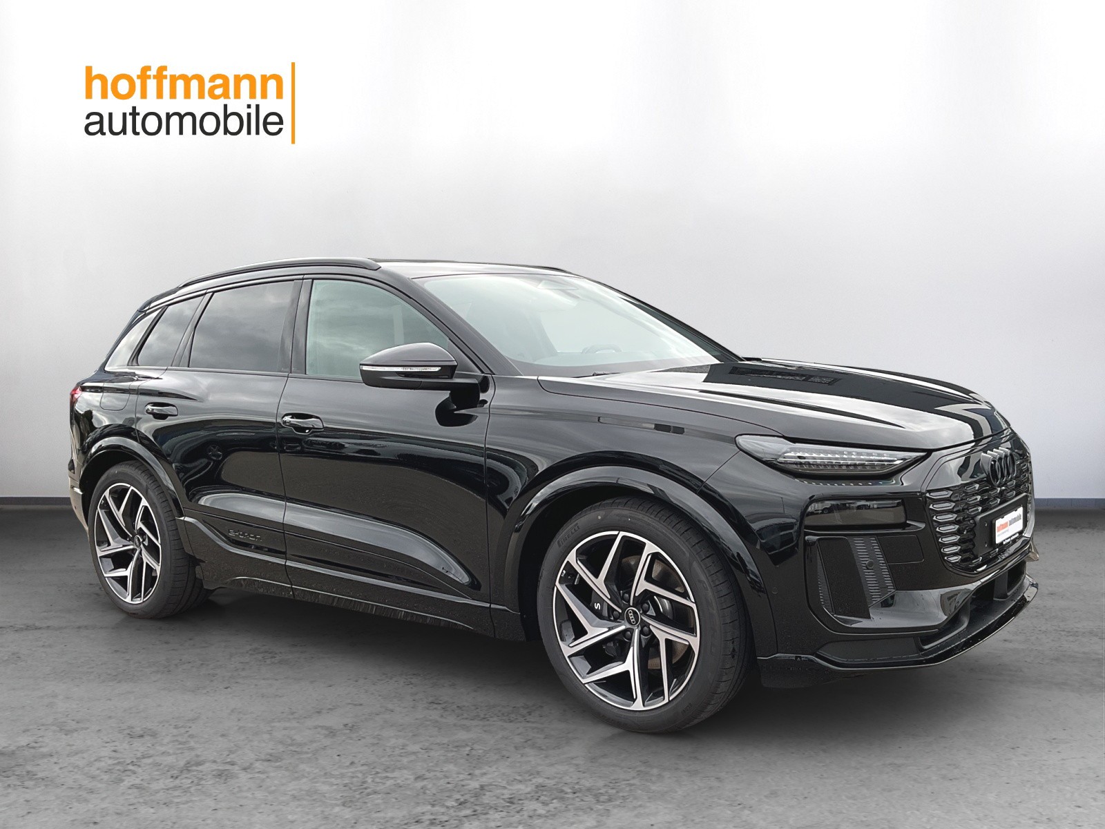 AUDI SQ6 e-tron quattro-showroom-element-2