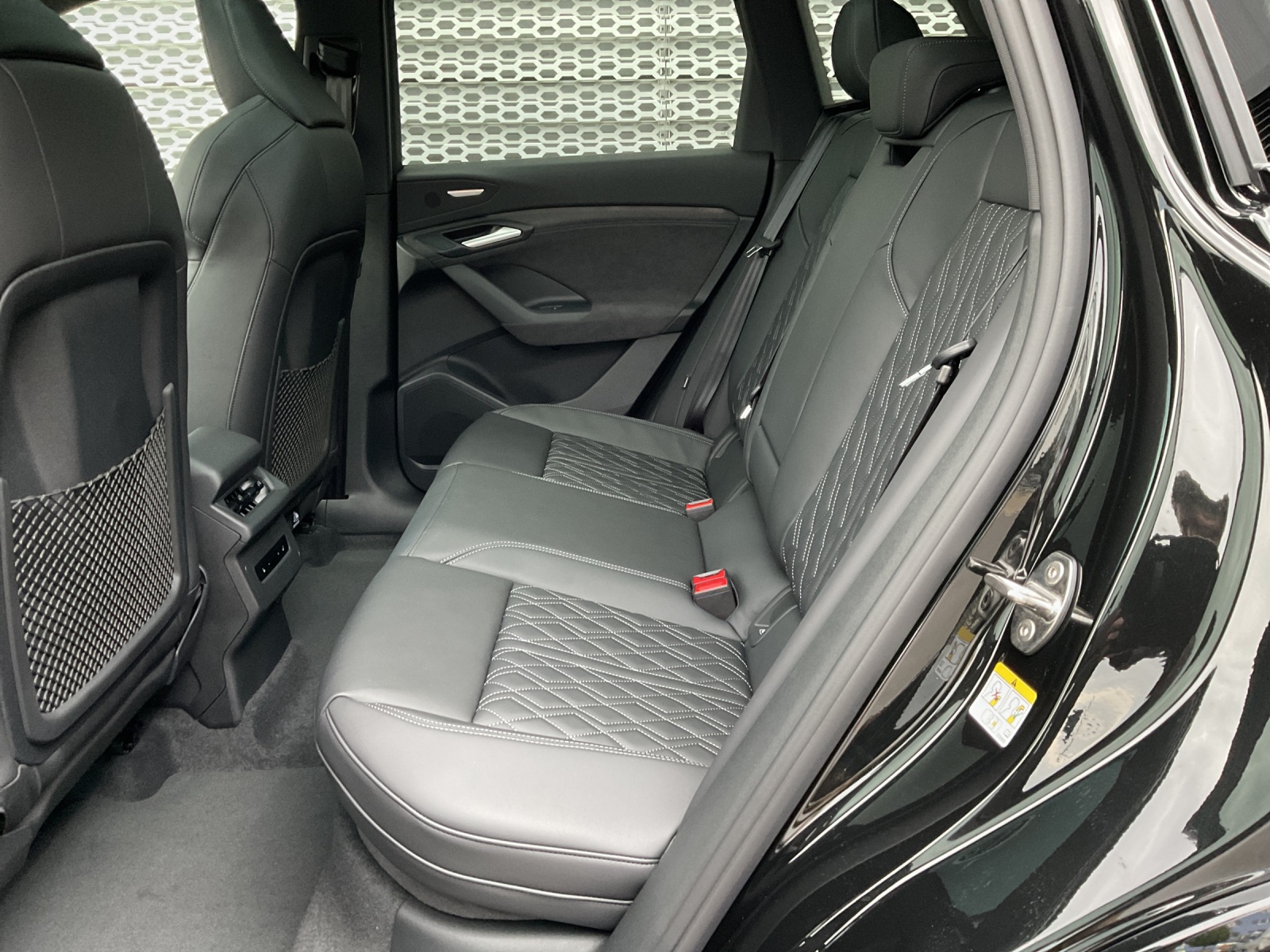 AUDI SQ6 e-tron quattro-image-10